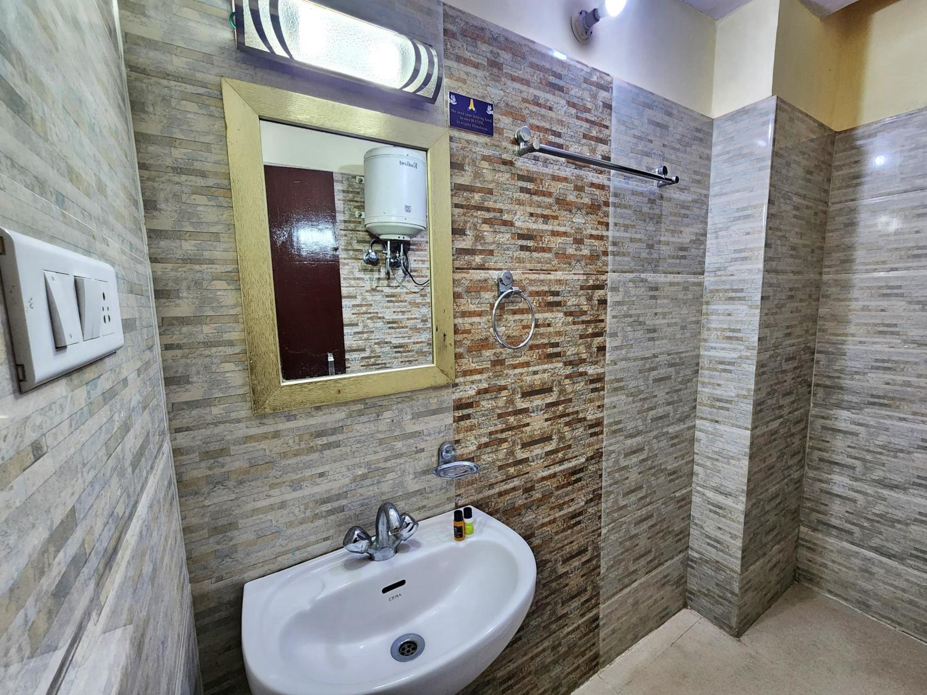 King Room - Photo 10