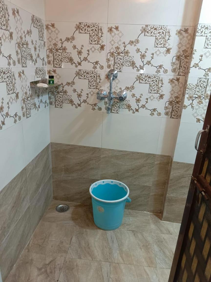 Single Room - Photo 2