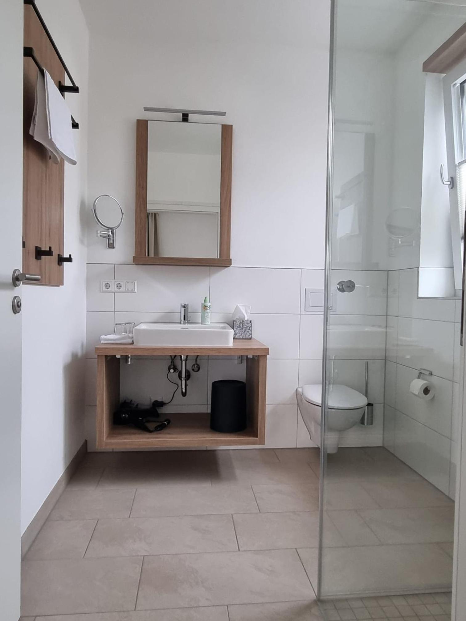 Double Room with Private Bathroom photo 3