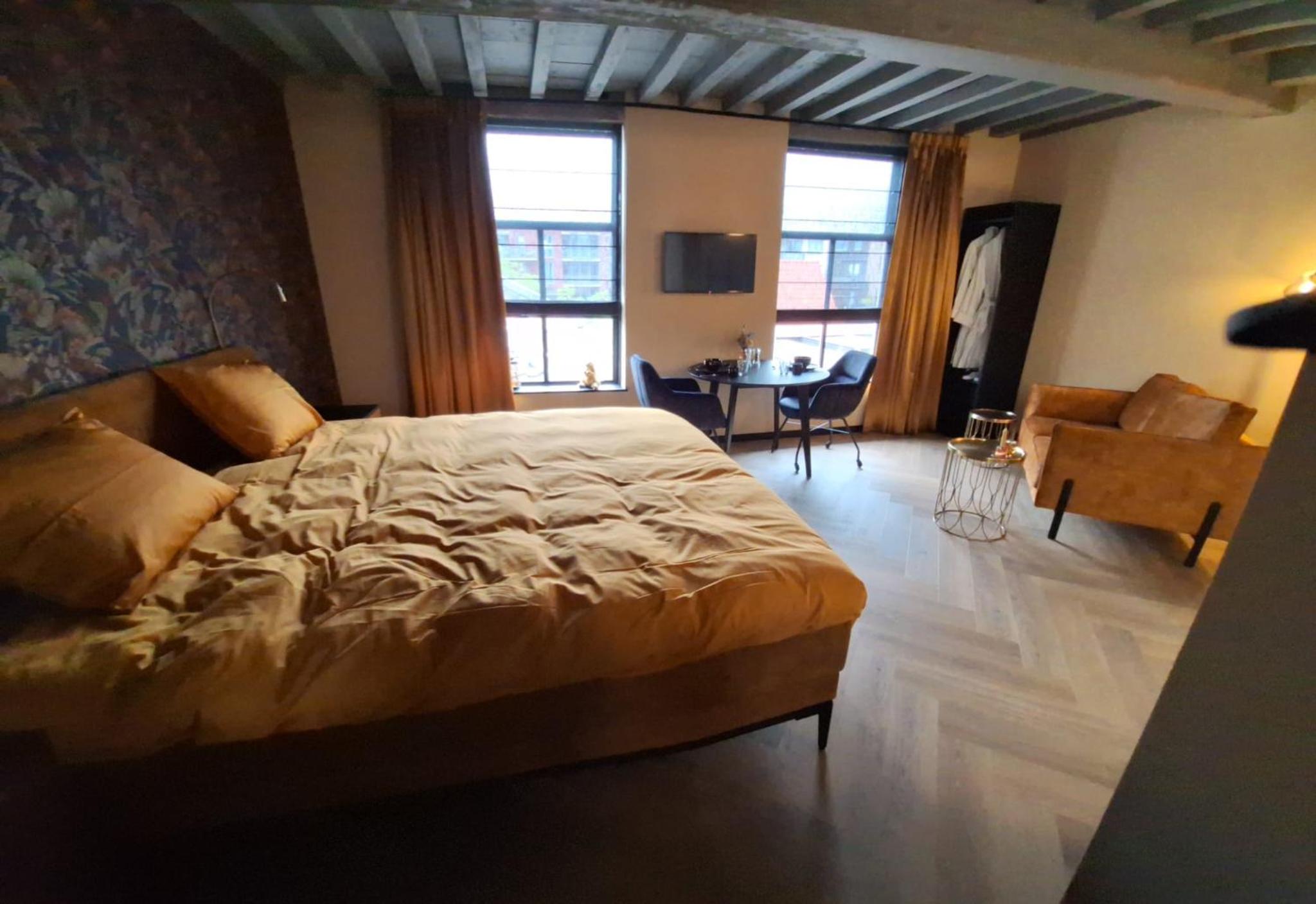 Deluxe Queen Room photo 3