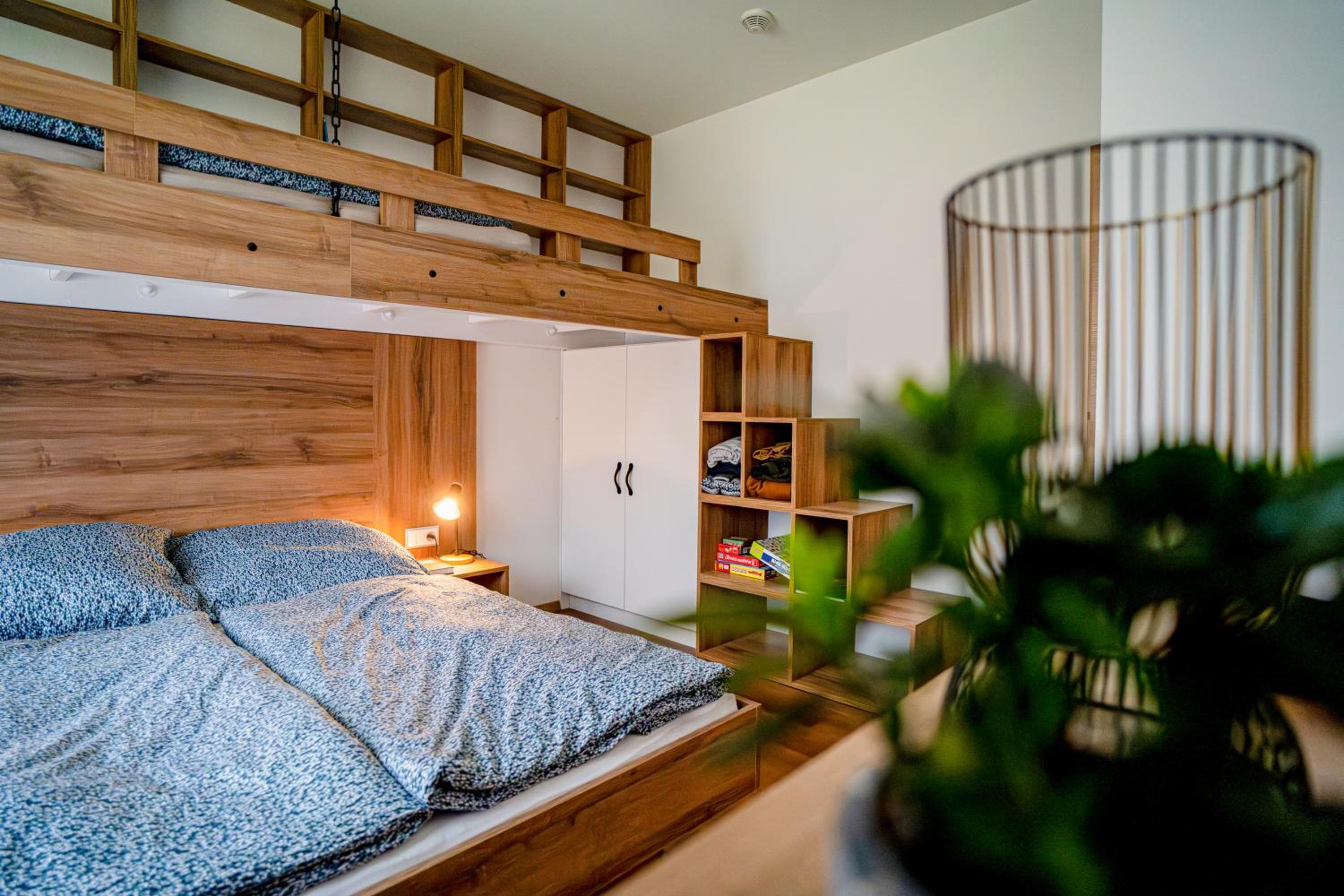 One-Bedroom Apartment photo 1