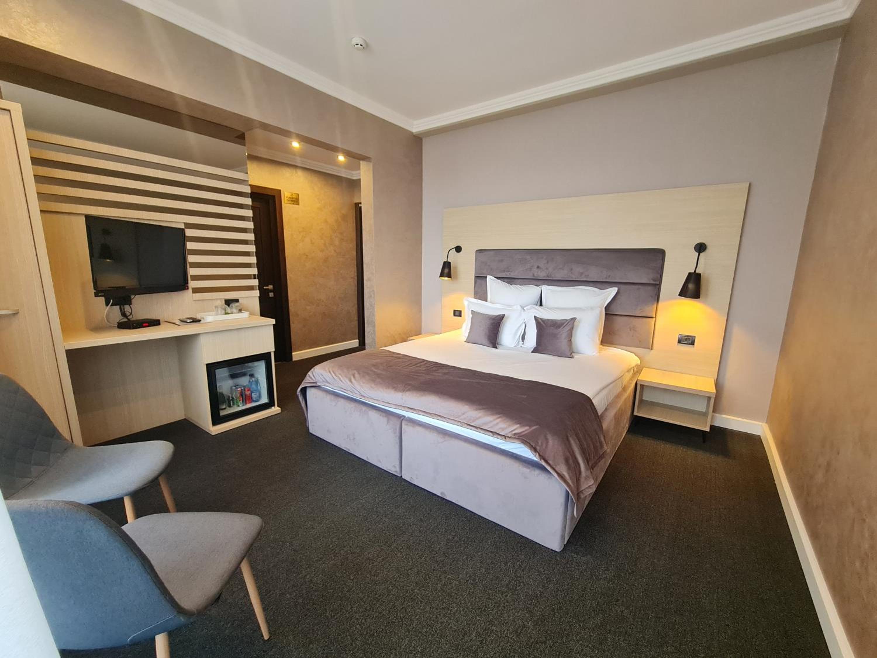 King Room with Mountain View photo 3