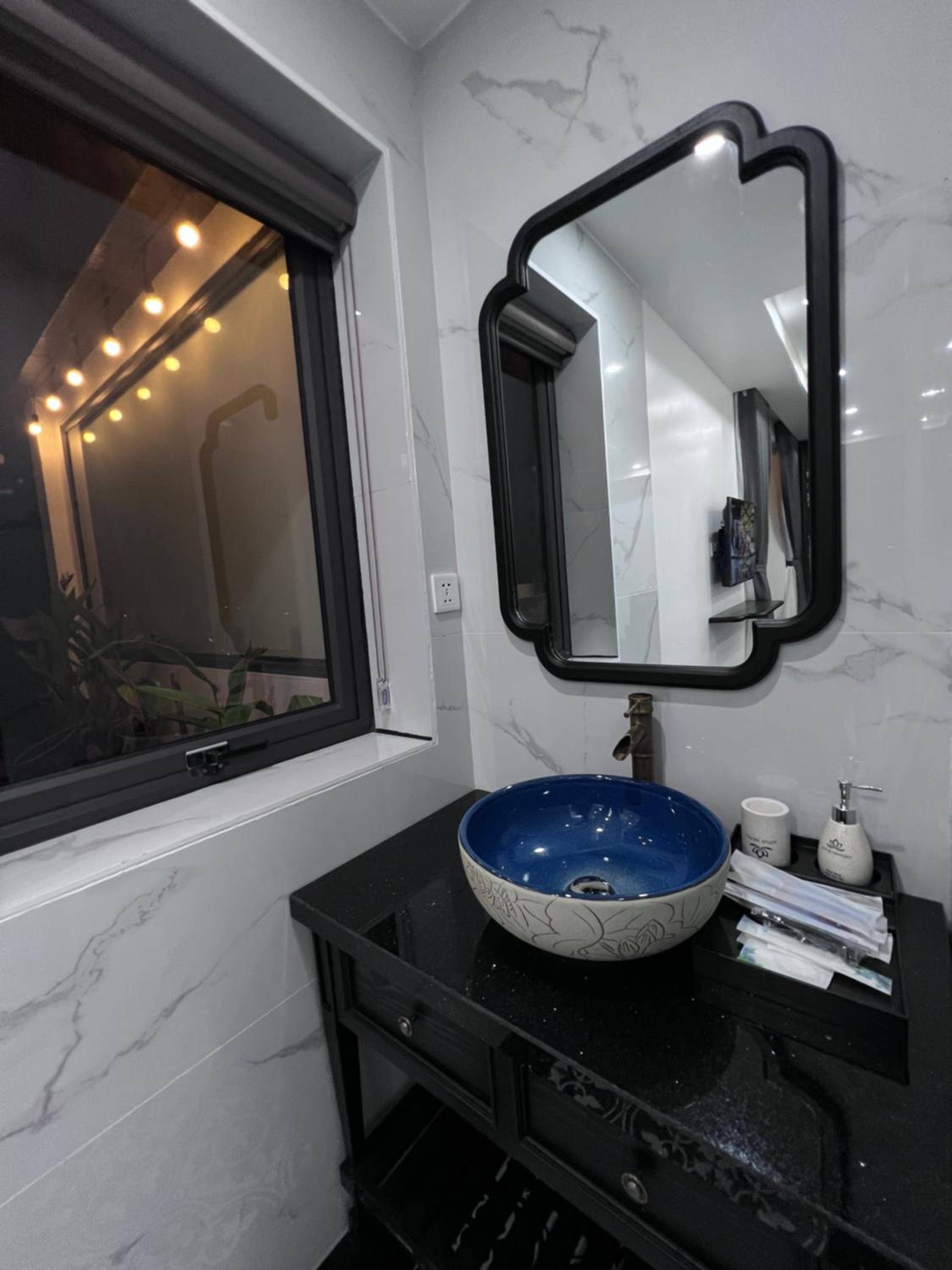 Suite with Terrace - Photo 7