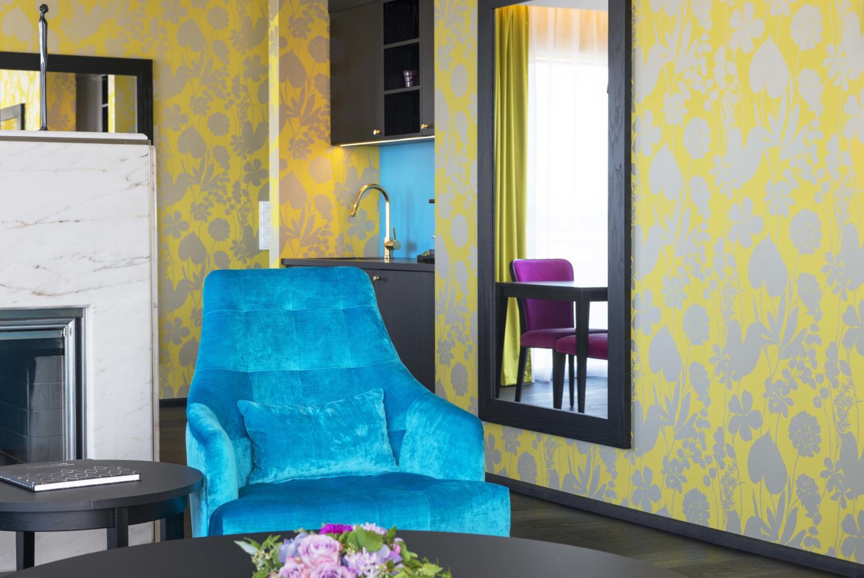 Suite - Photo 7