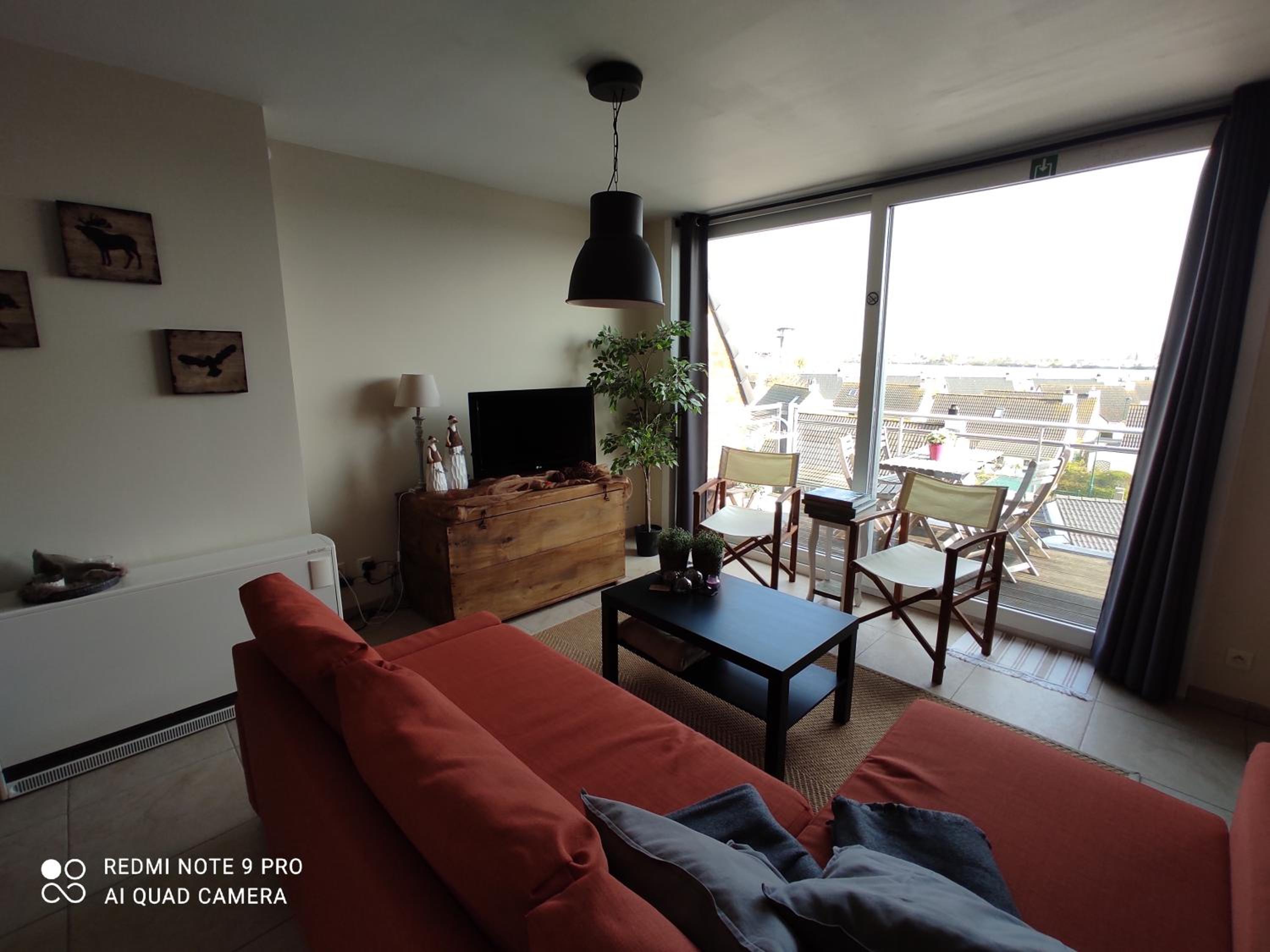 One-Bedroom Apartment photo 2