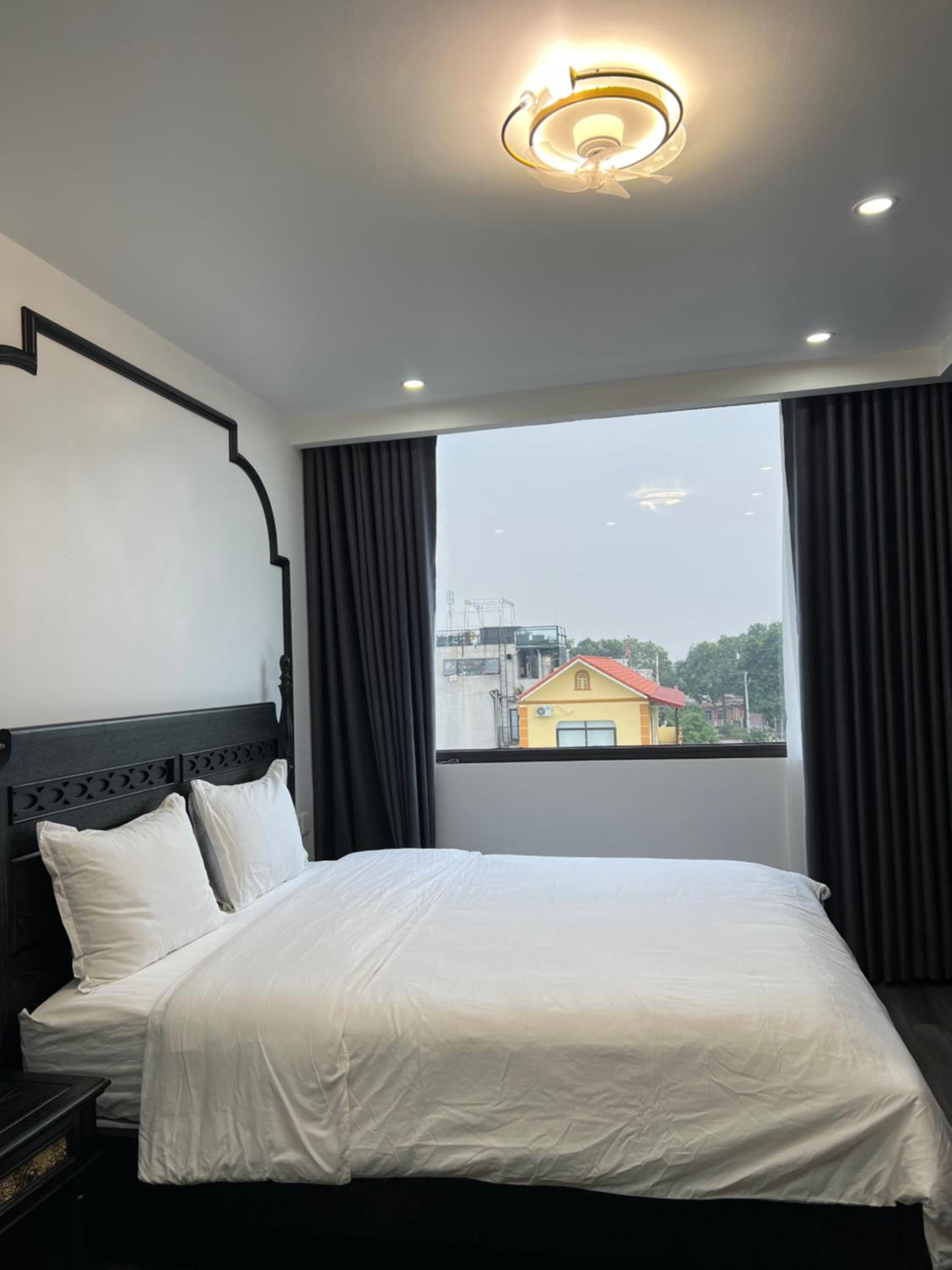 Suite with Lake View - Photo 4