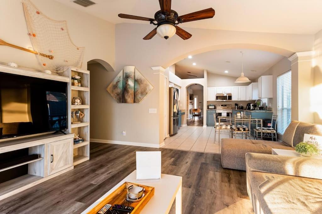Four-Bedroom House photo 1