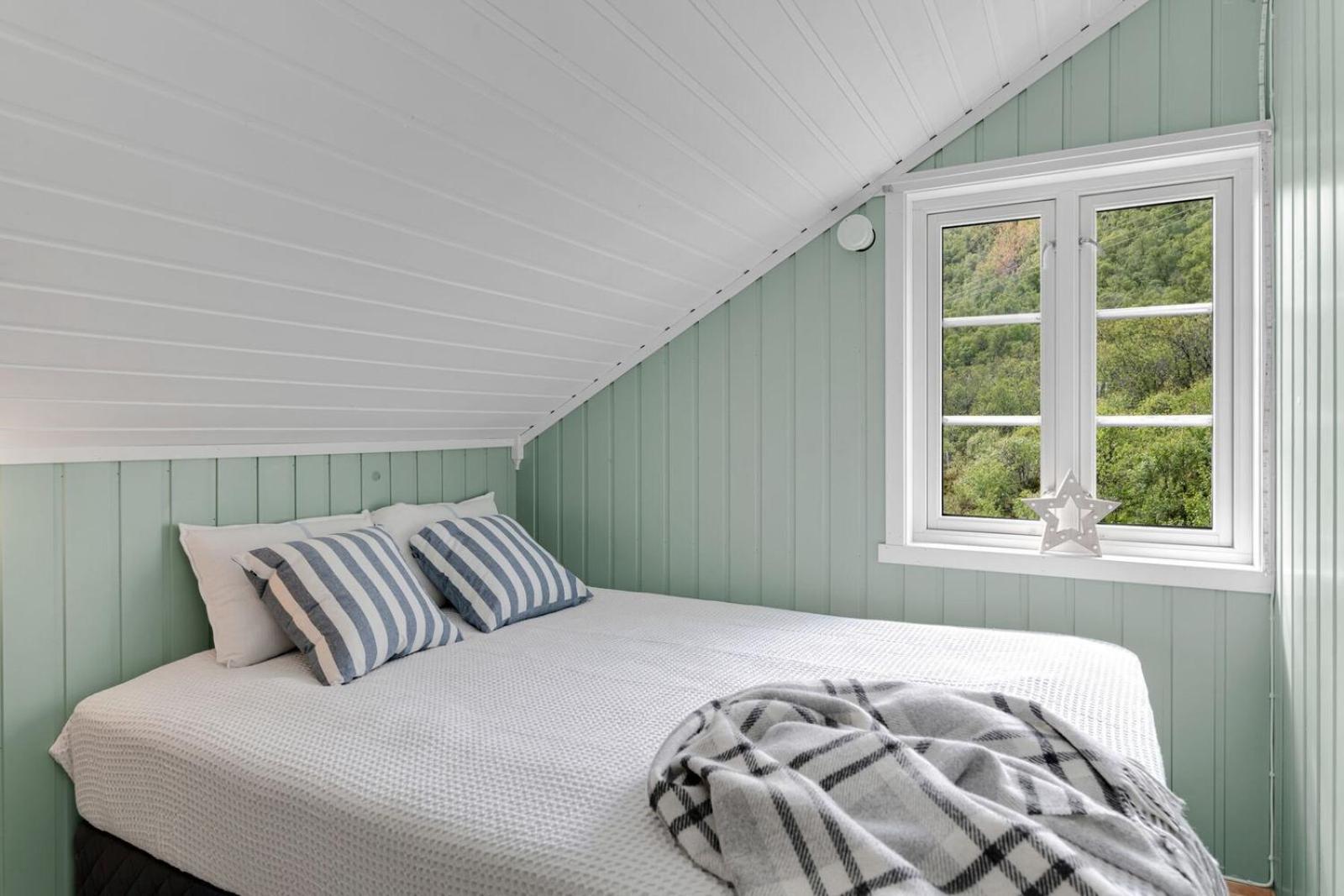 Four-Bedroom House photo 1