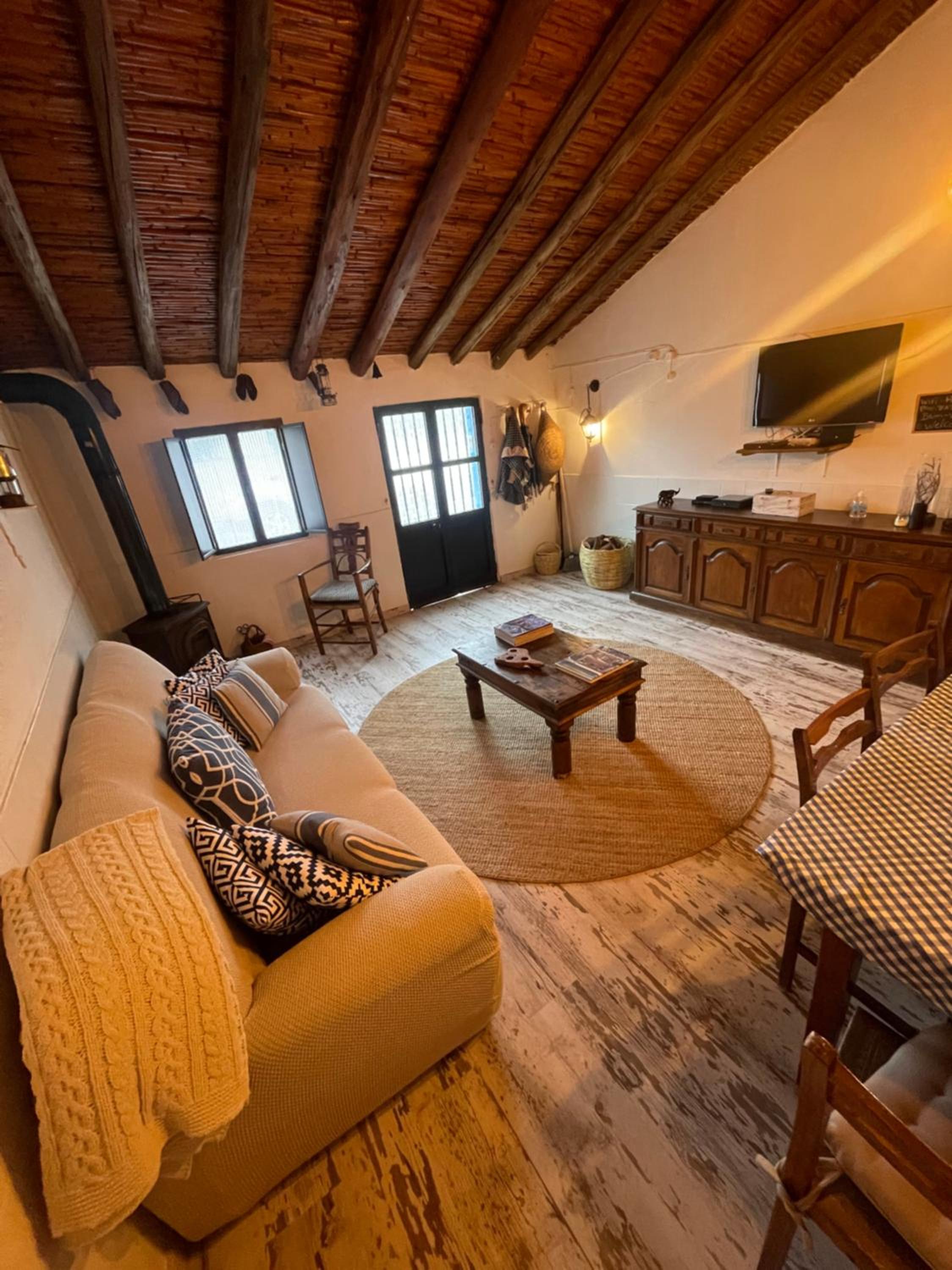 Three-Bedroom House photo 1