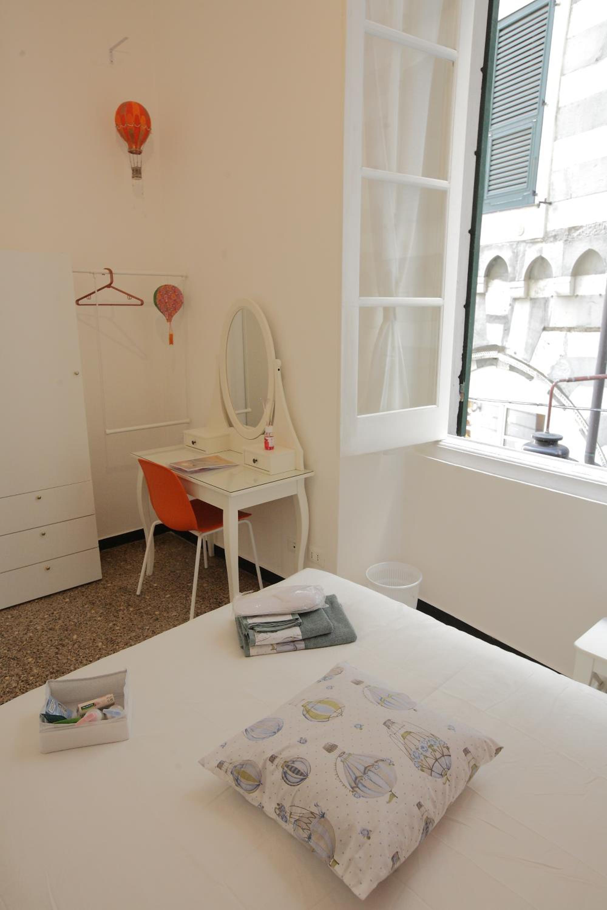 Standard Single Room with Shared Bathroom