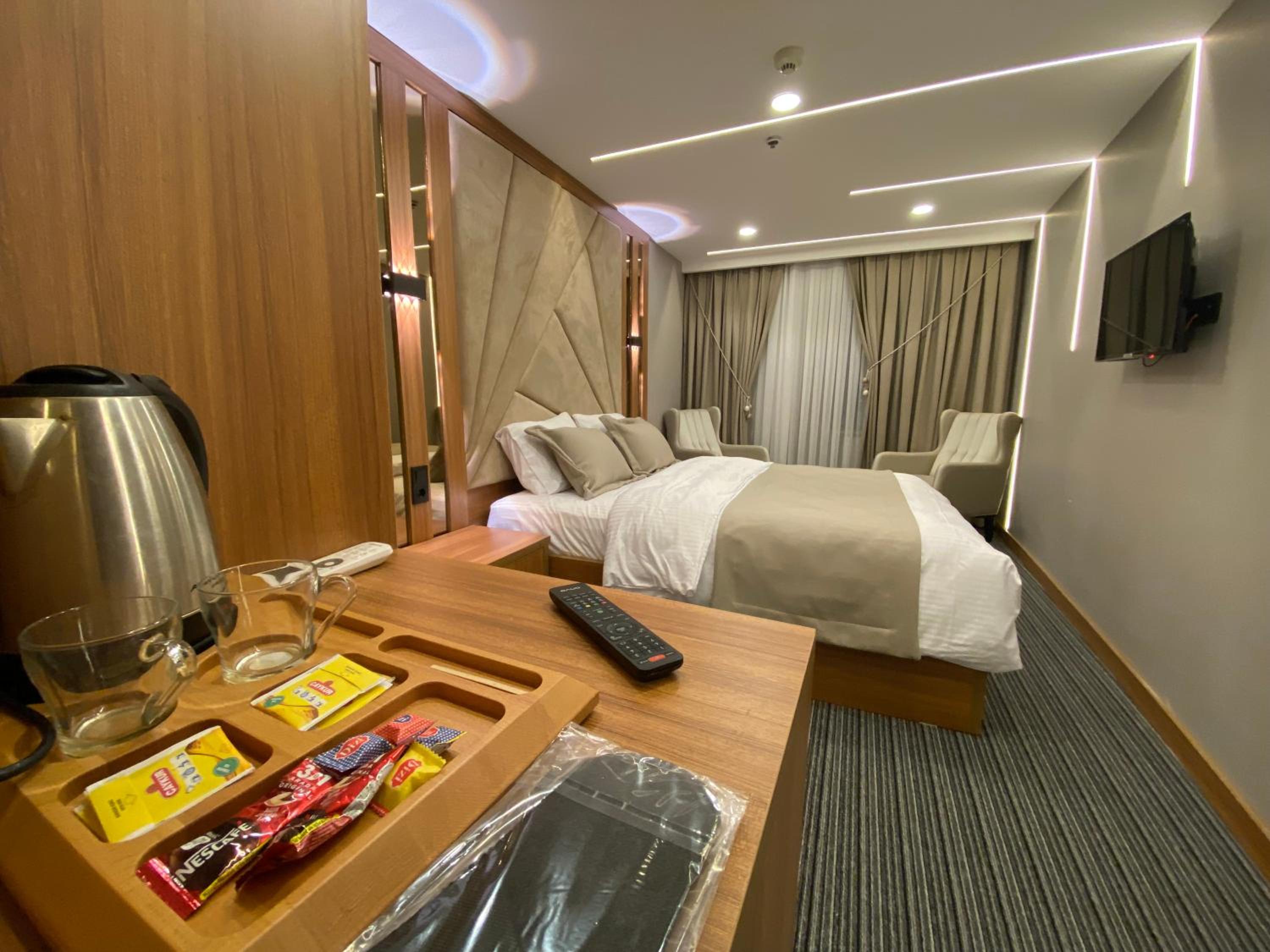 Budget Double Room photo 2