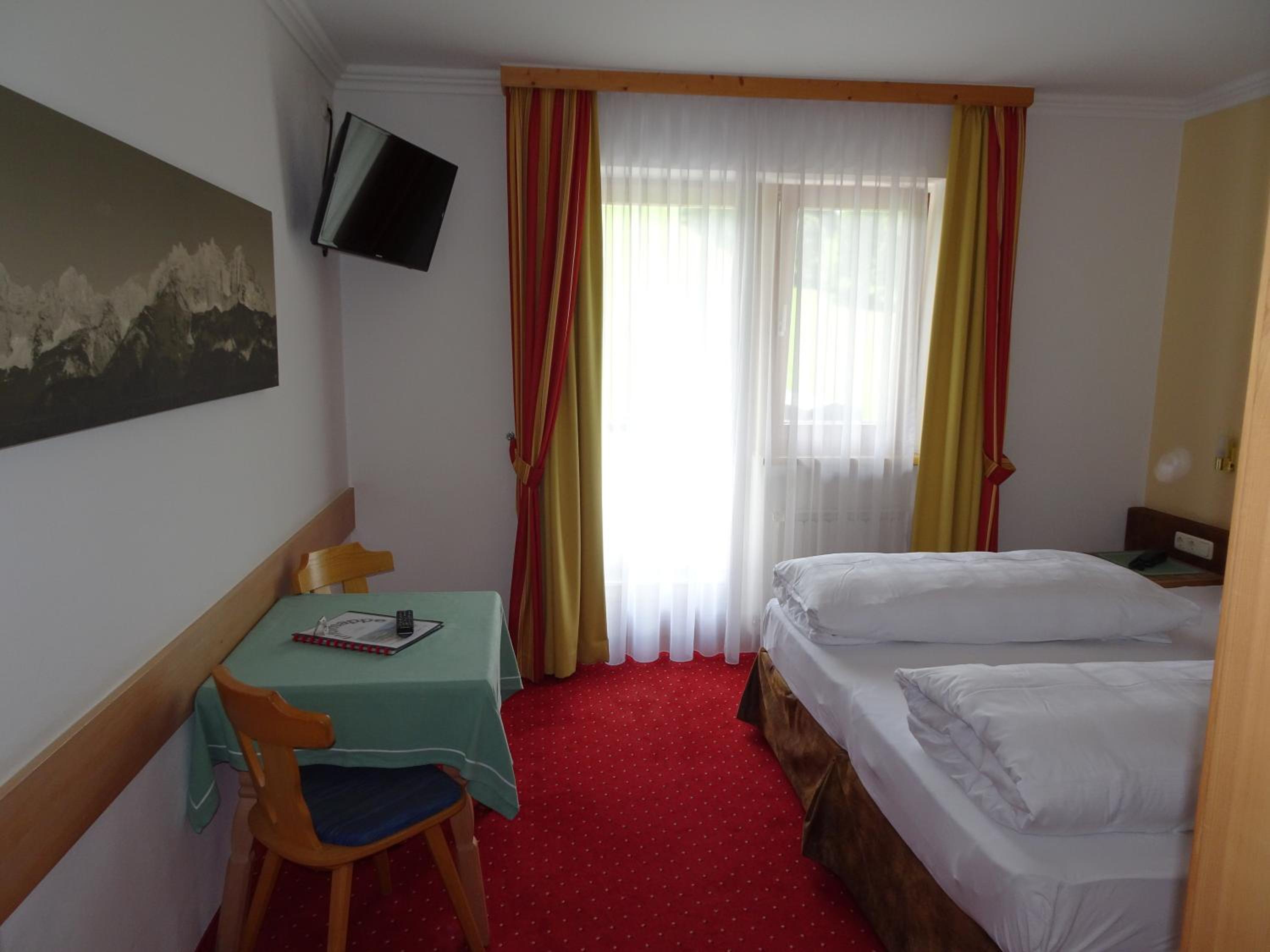 Standard Double Room - Photo 1