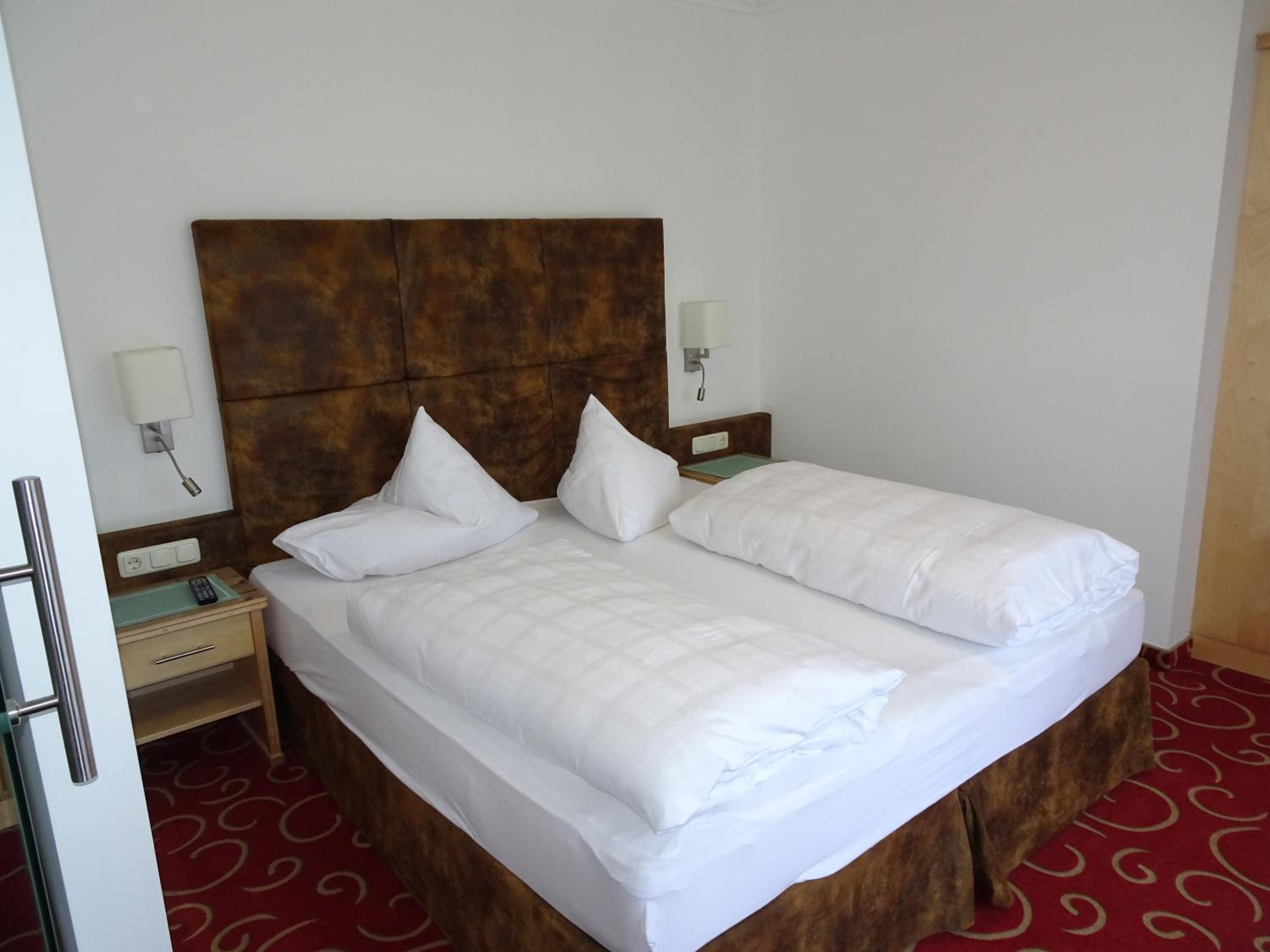 Suite - Photo 3