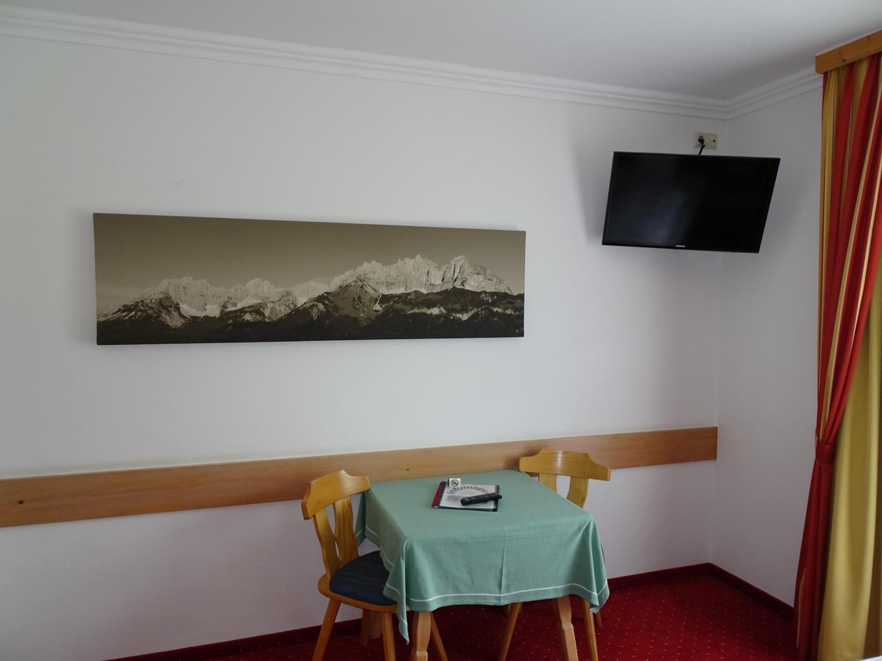 Standard Double Room - Photo 3