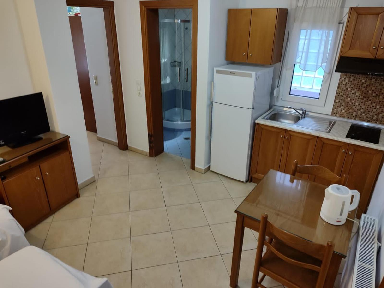 One-Bedroom Apartment - Photo 3