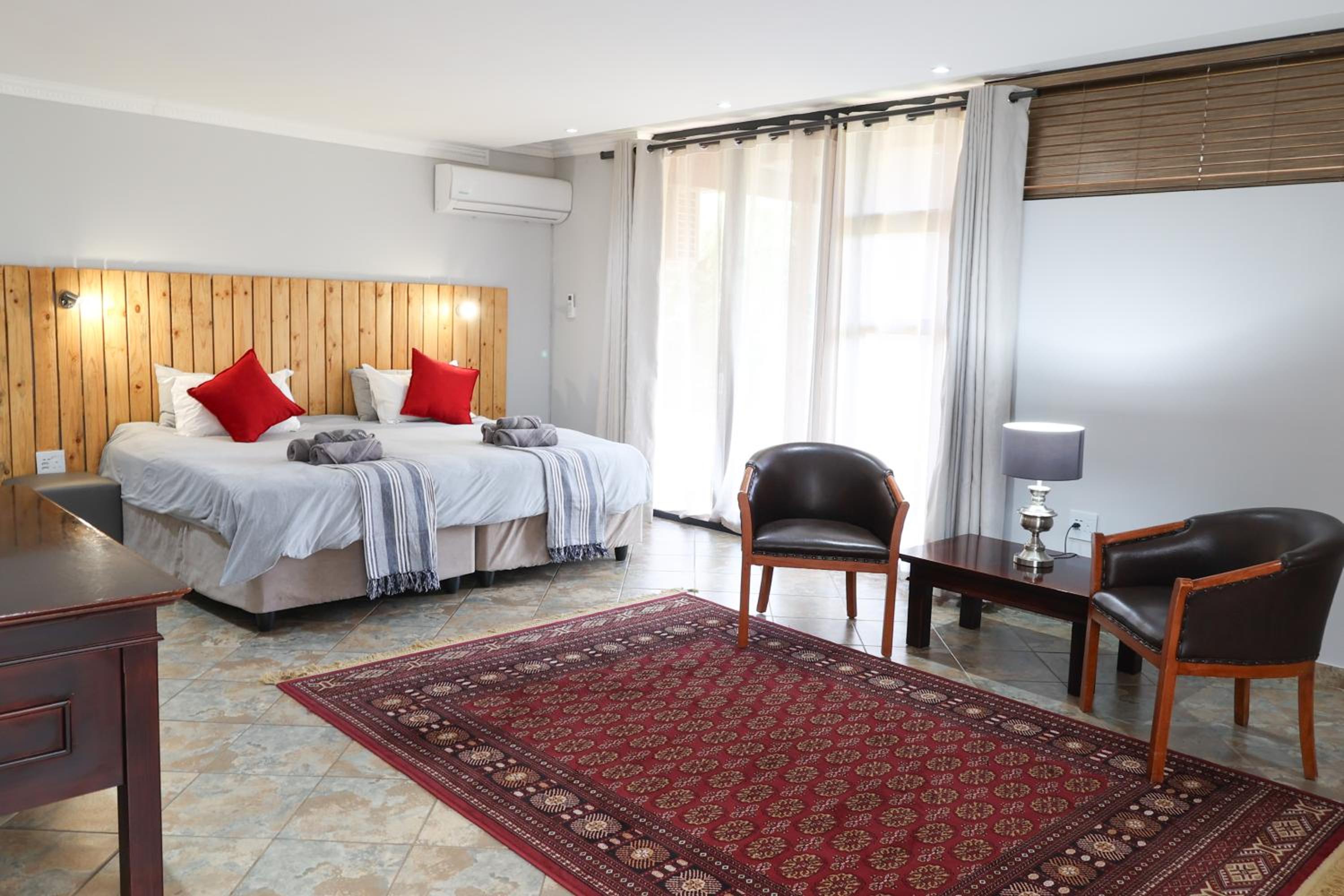 Luxury Apartment - Photo 1