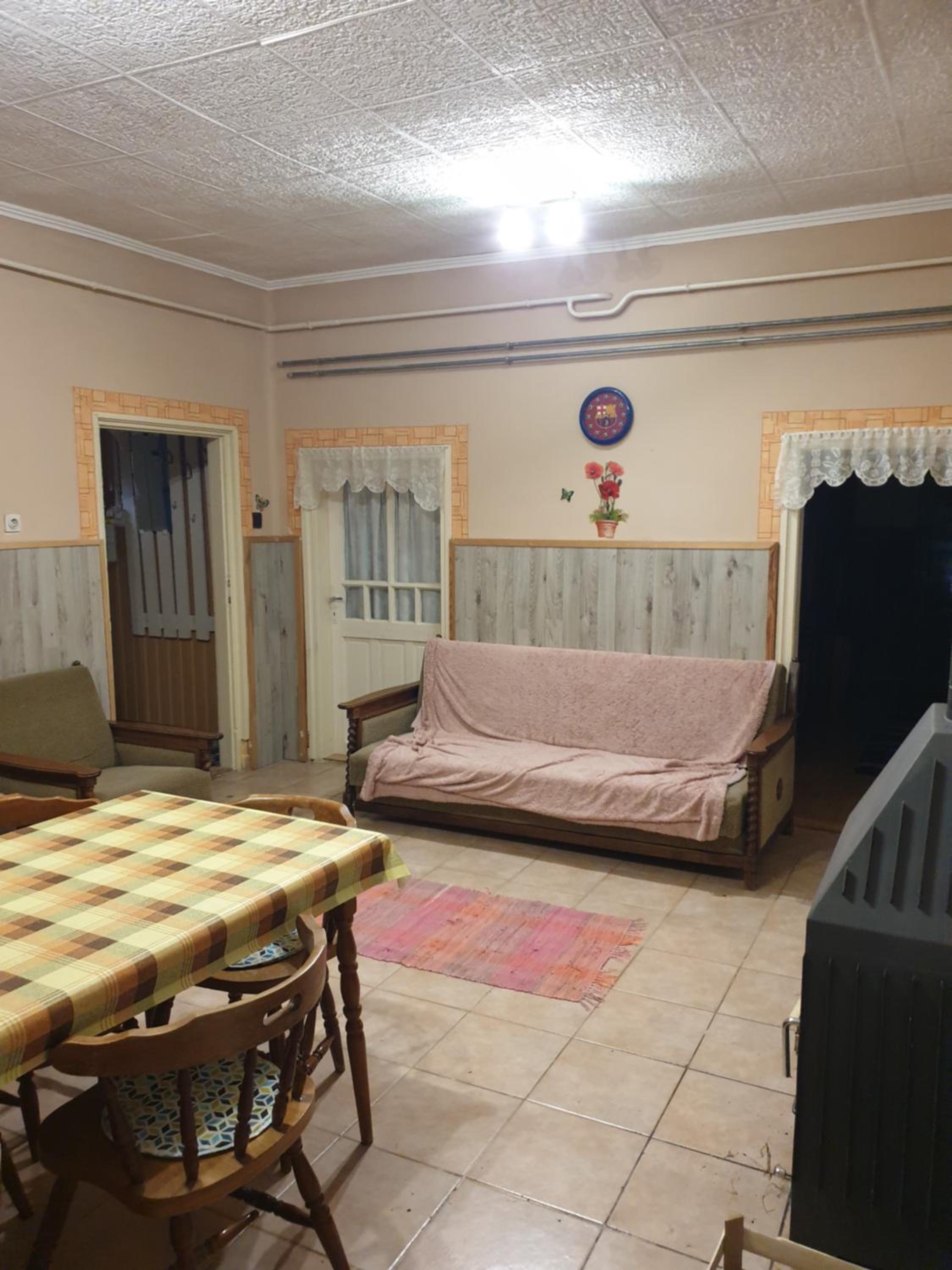 Three-Bedroom House photo 3