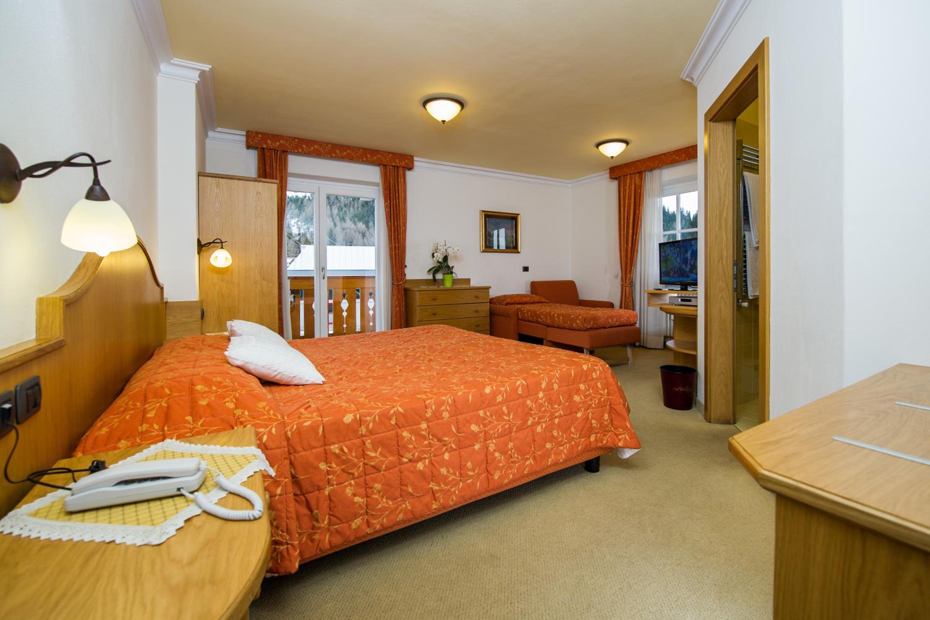 Comfort Twin/Double Room with Balcony - Photo 2