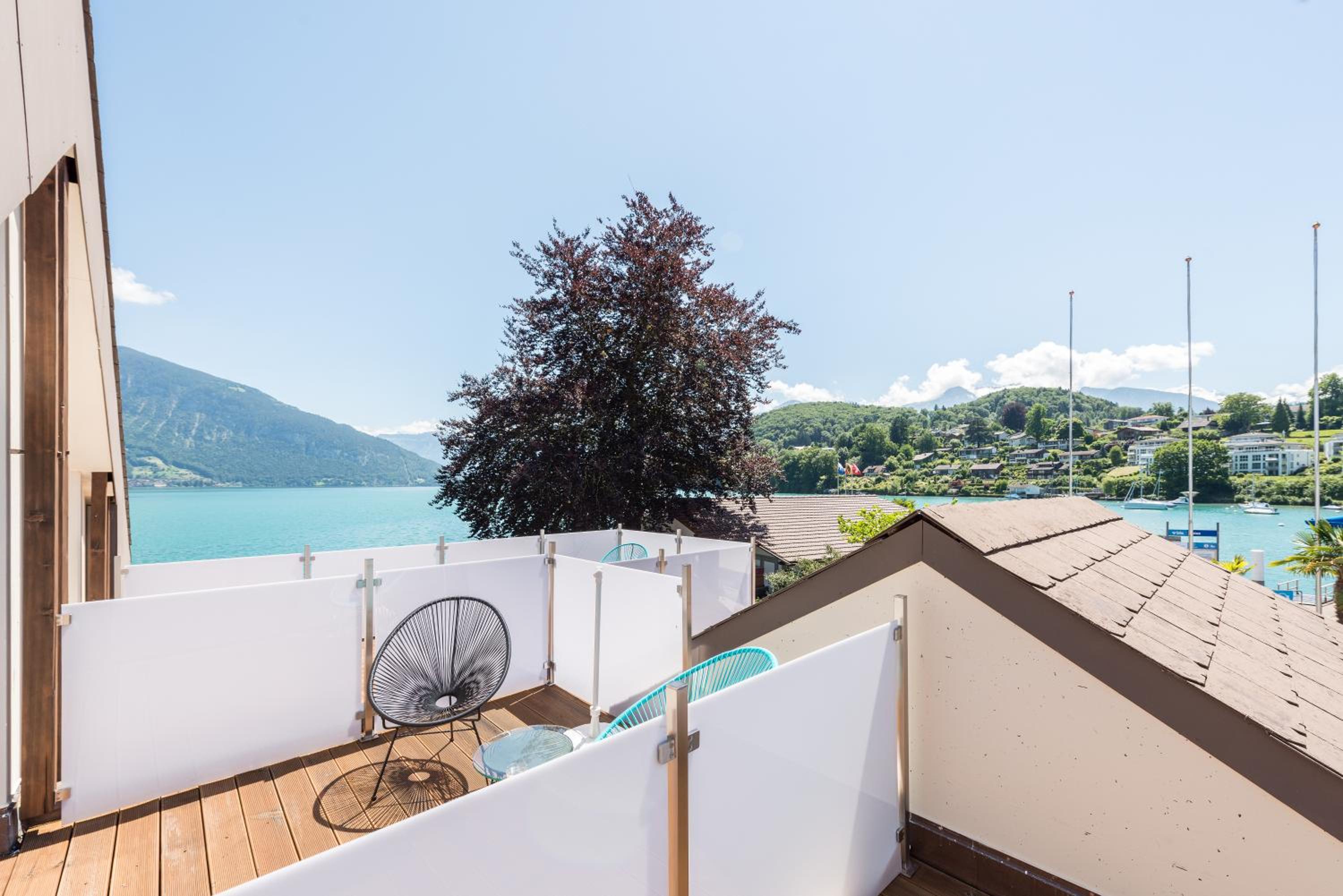Double Room with Balcony - Photo 9