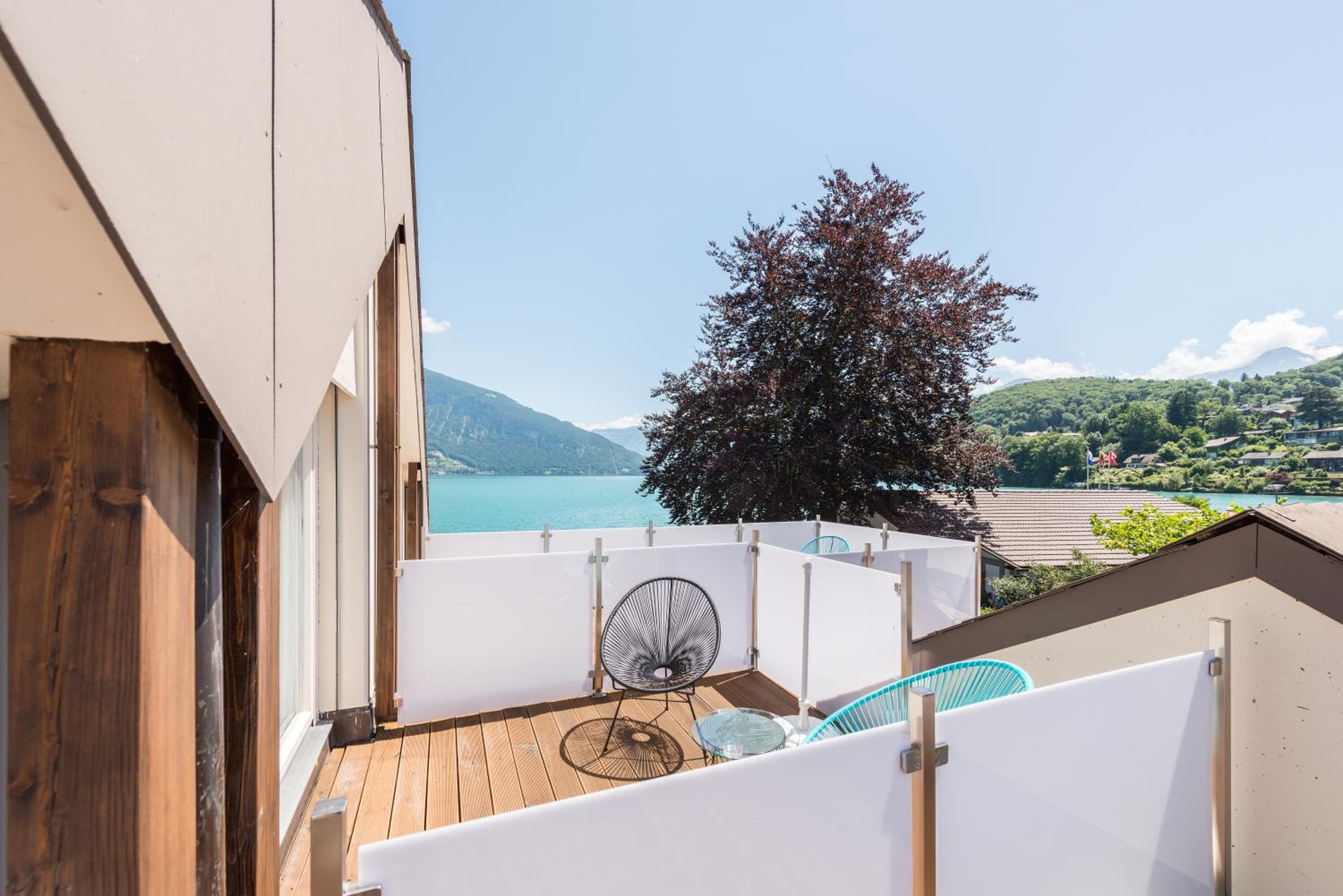 Double Room with Balcony - Photo 7