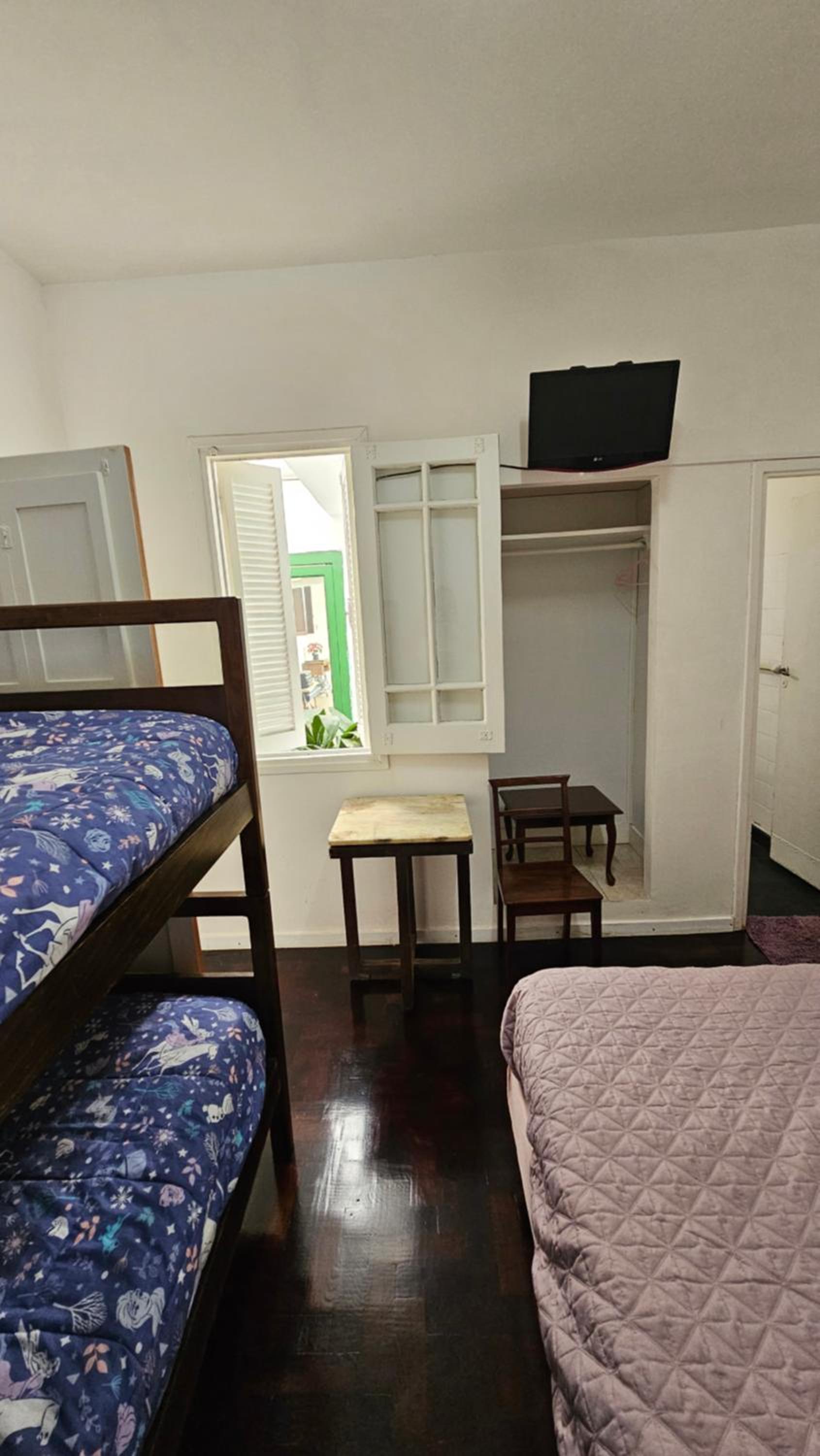 Quadruple Room with Private Bathroom