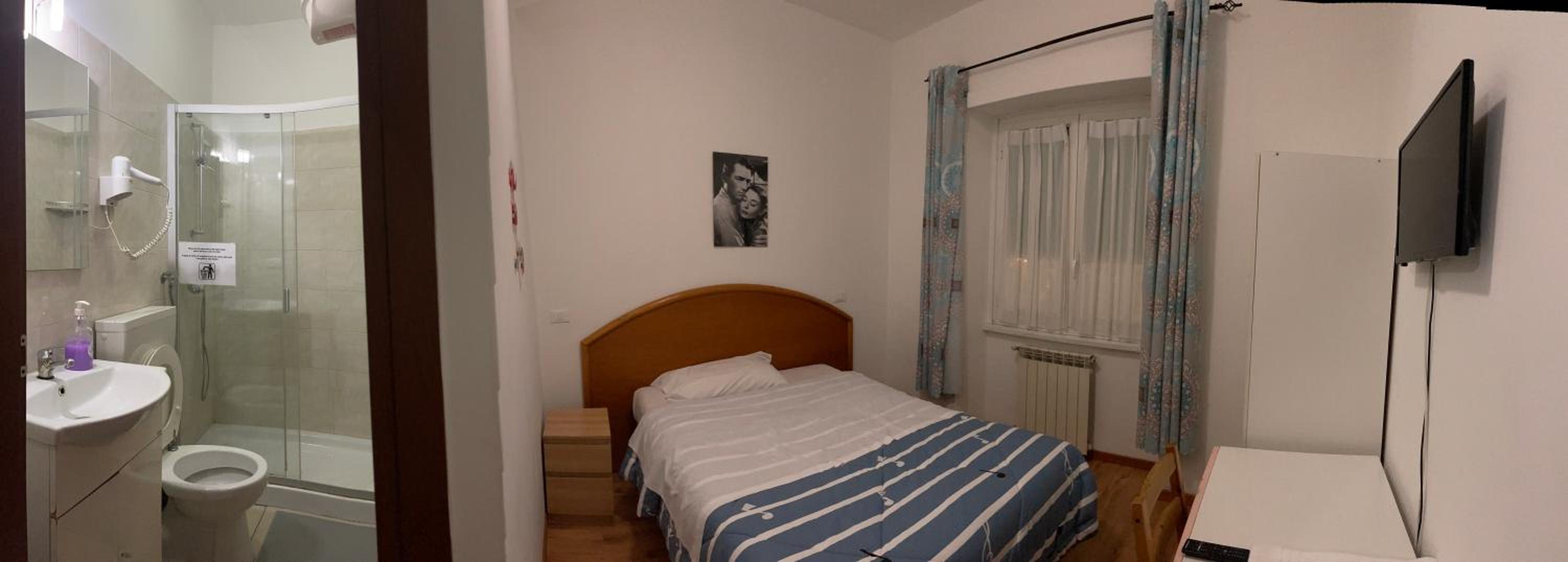 Double Room With Private Bathroom