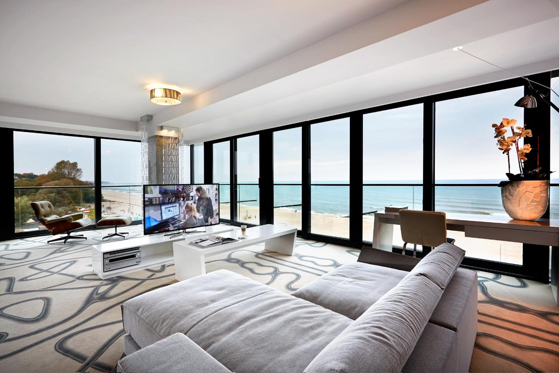 Presidential Apartment with Sea View