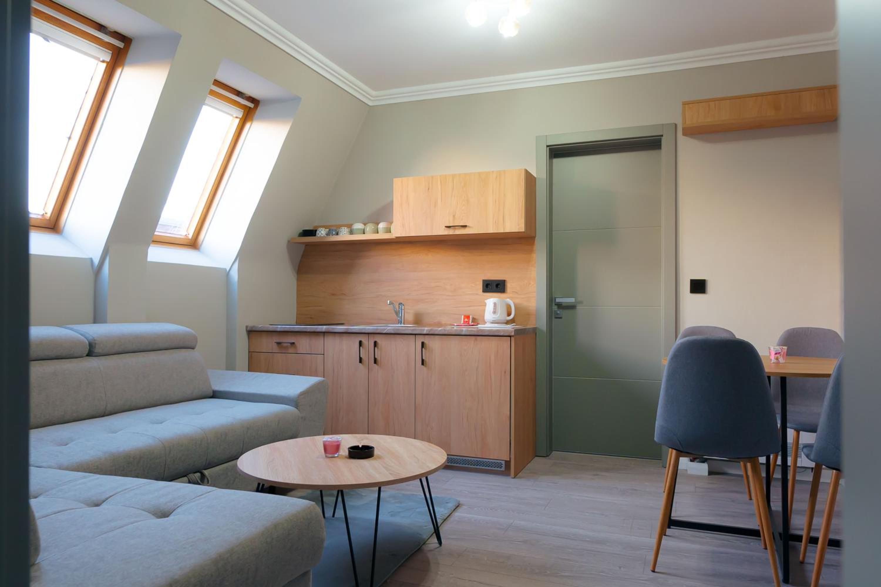 Deluxe Double Room with Balcony photo 1