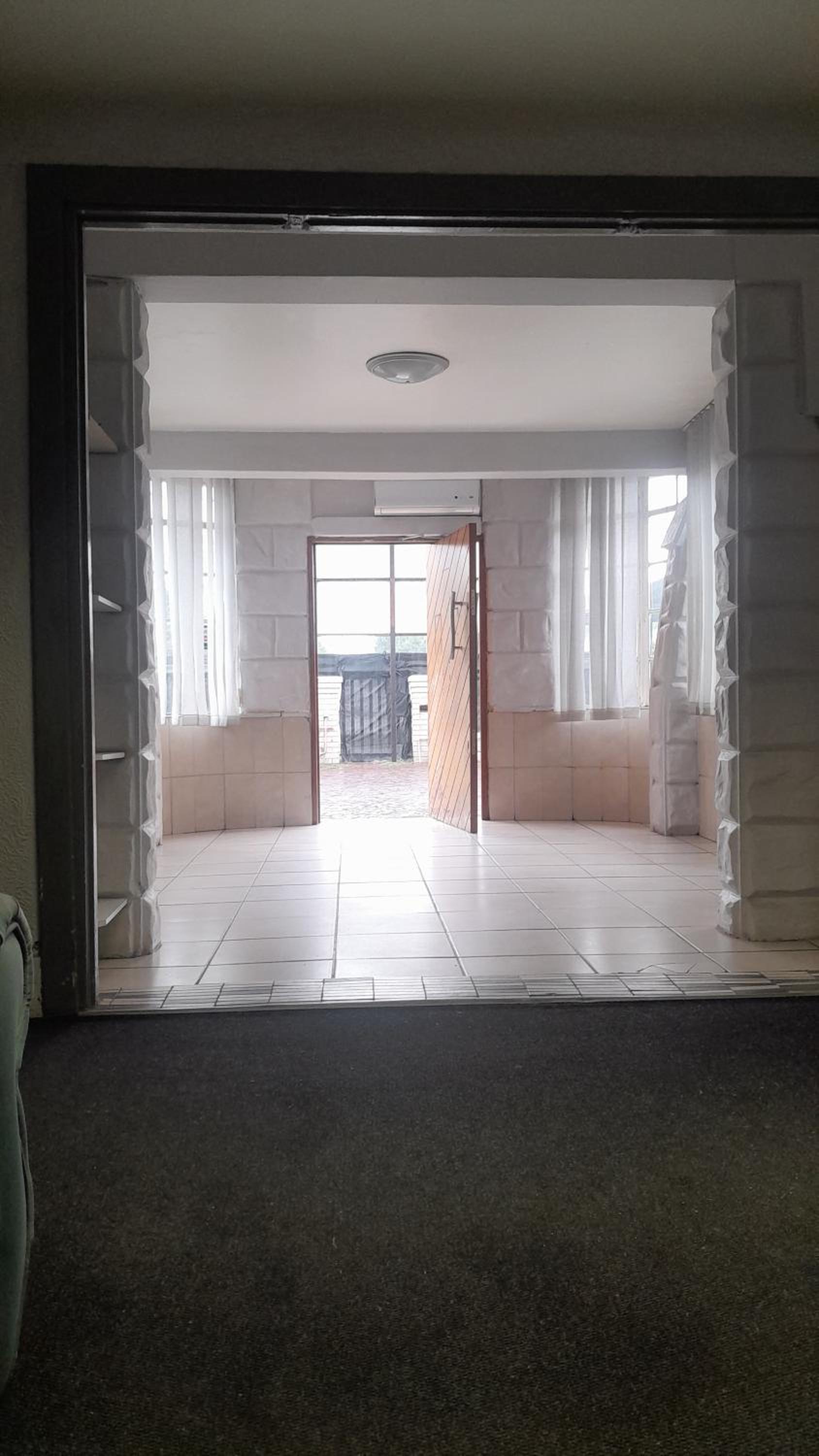 Double Room With Private Bathroom photo 3
