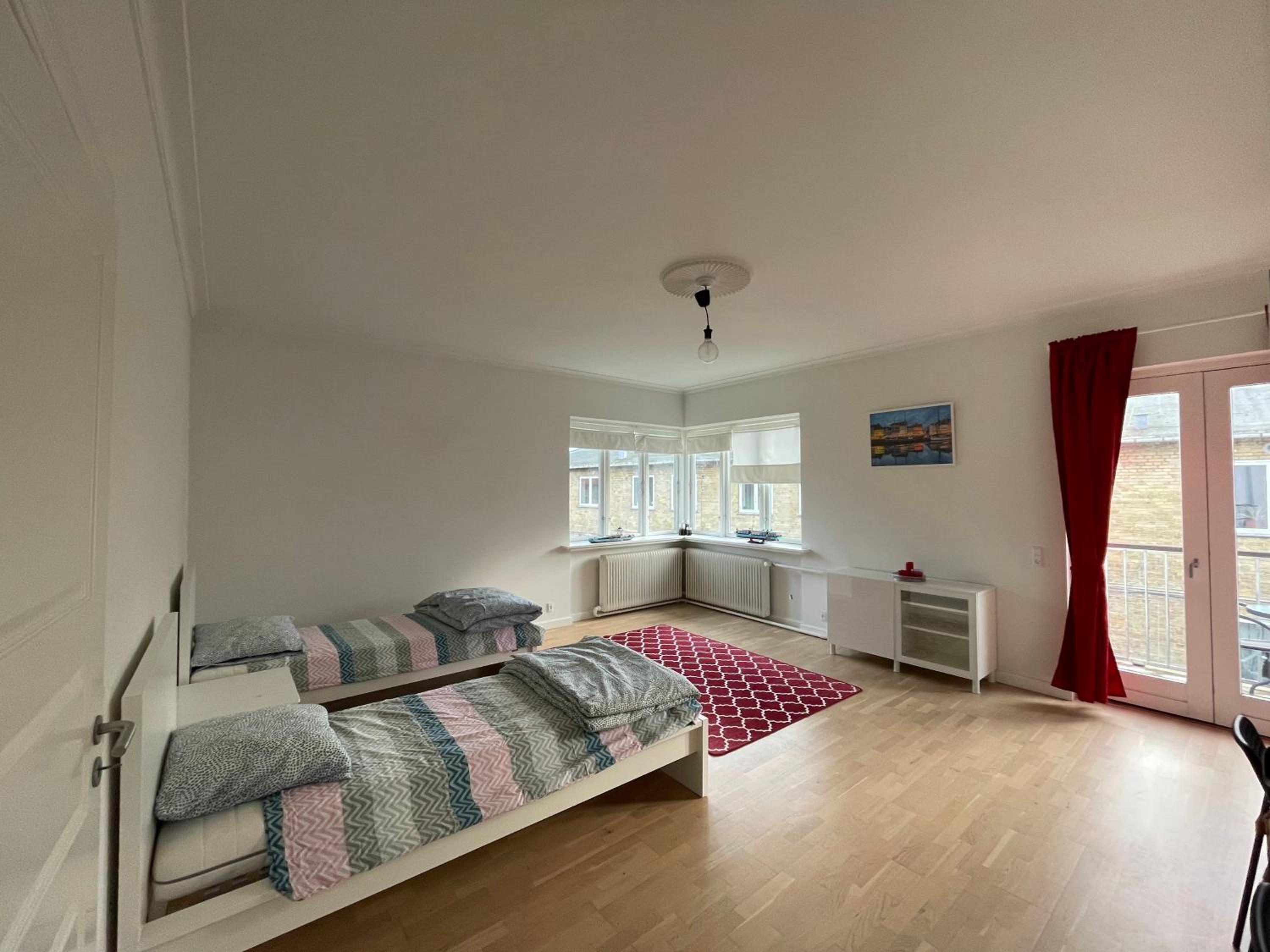 Double Or Twin Room With Shared Bathroom photo 3