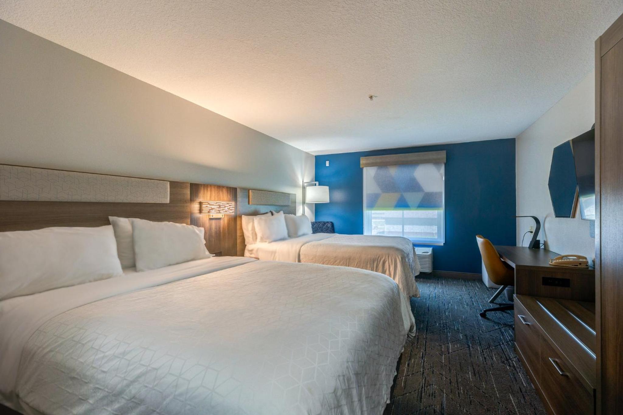 Standard Queen Room with Two Queen Beds - Photo 1