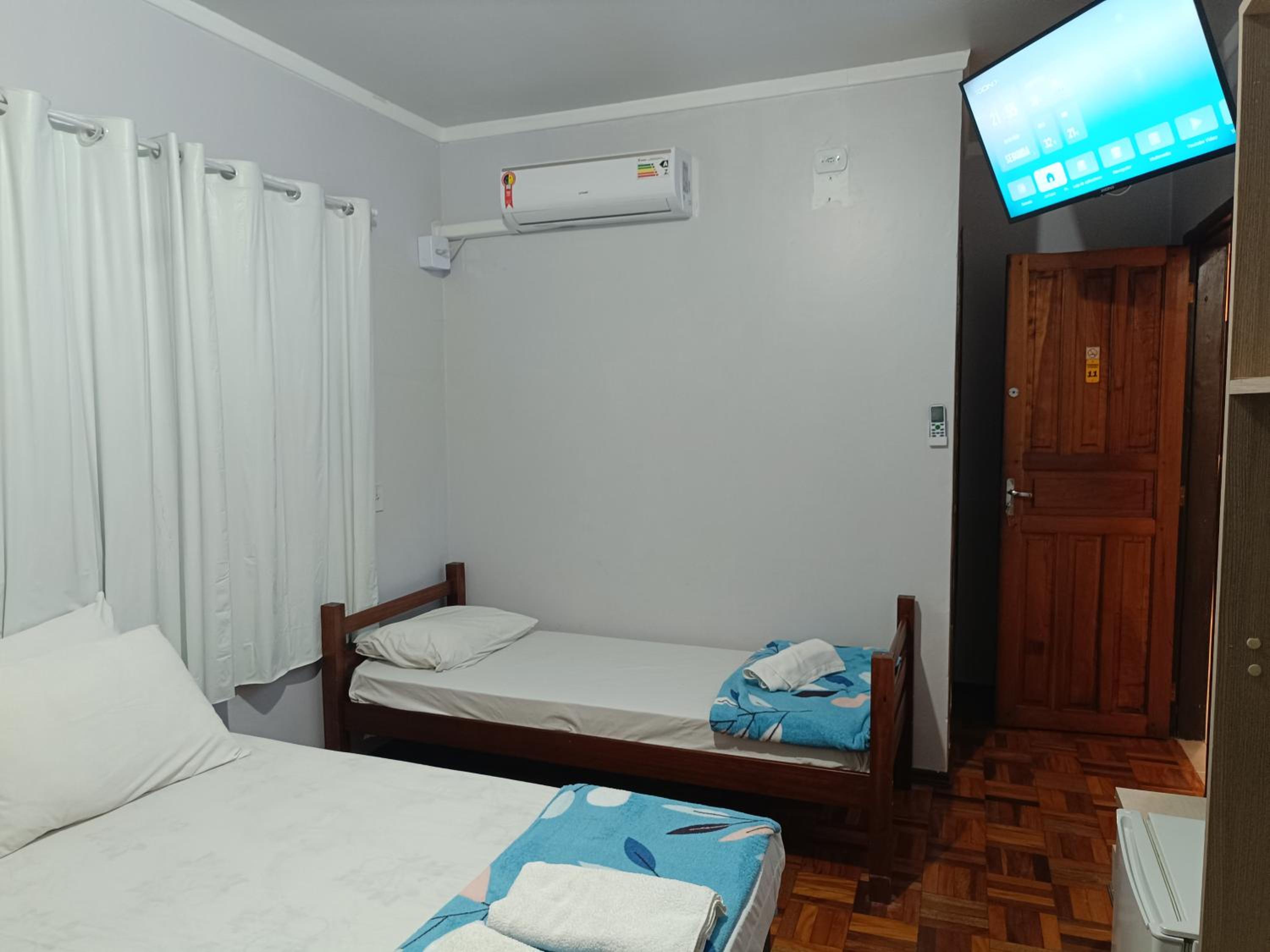 Deluxe Quadruple Room - Photo 23