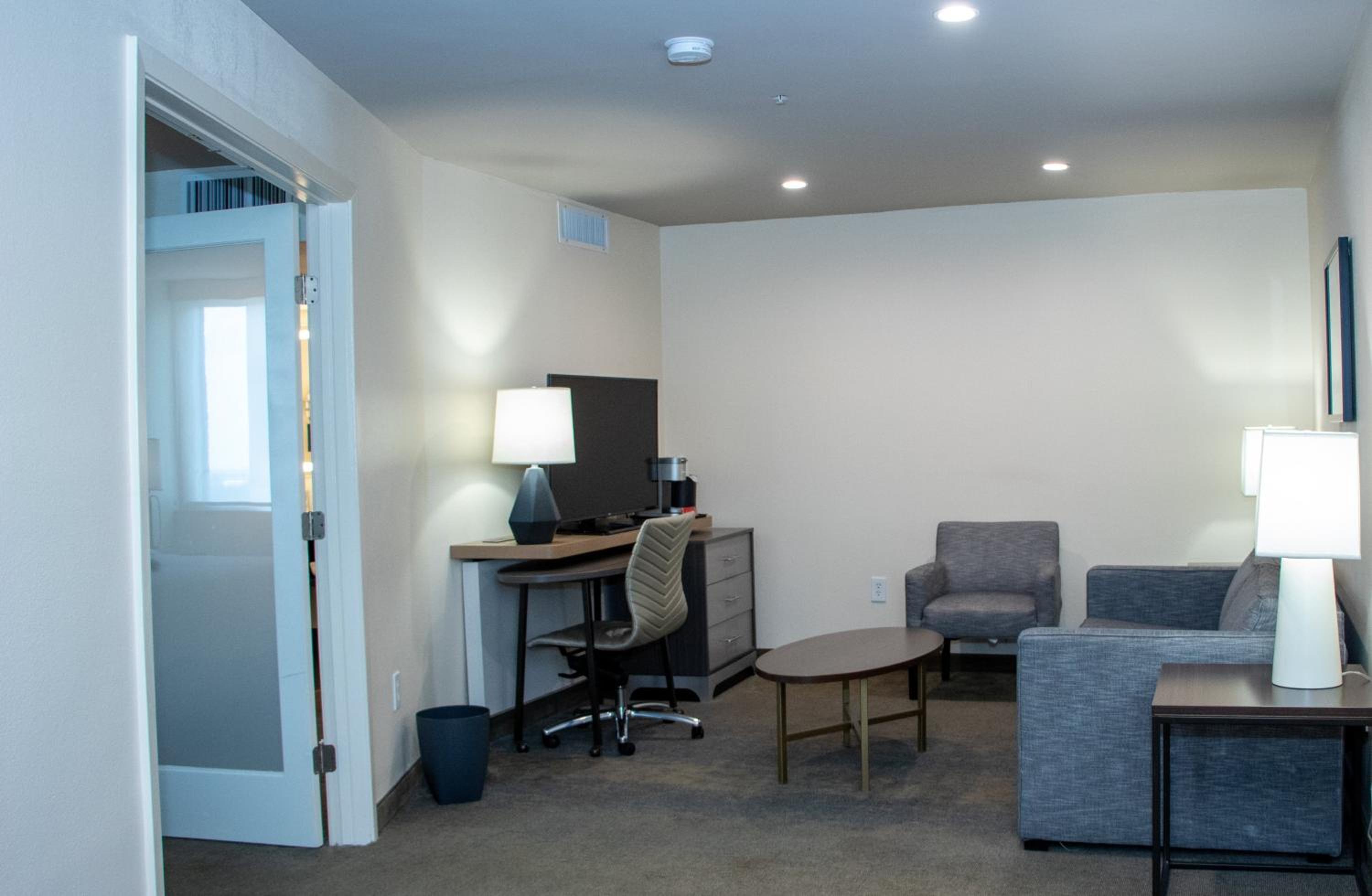 King Suite - Photo 3