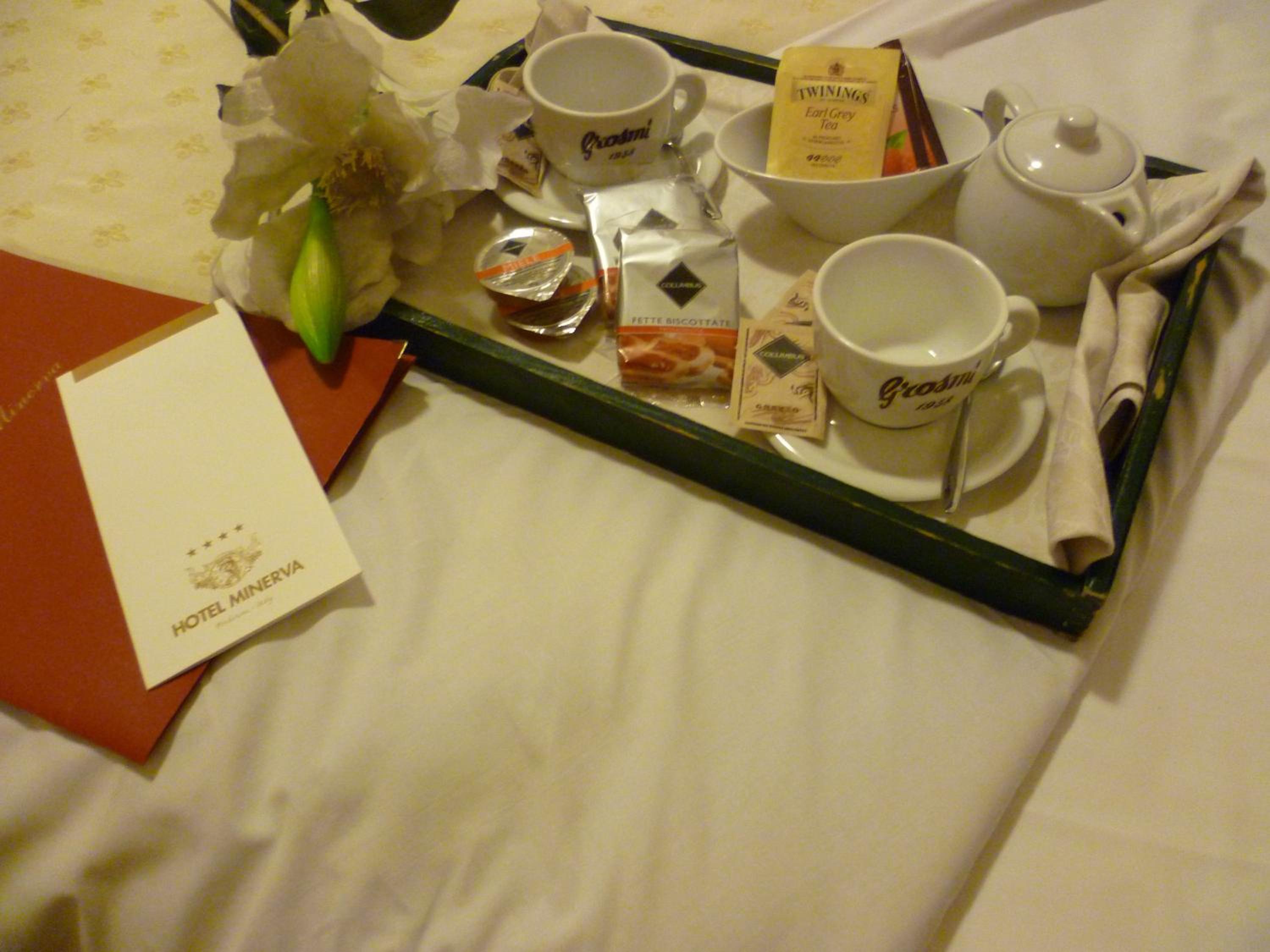 Suite - Photo 17