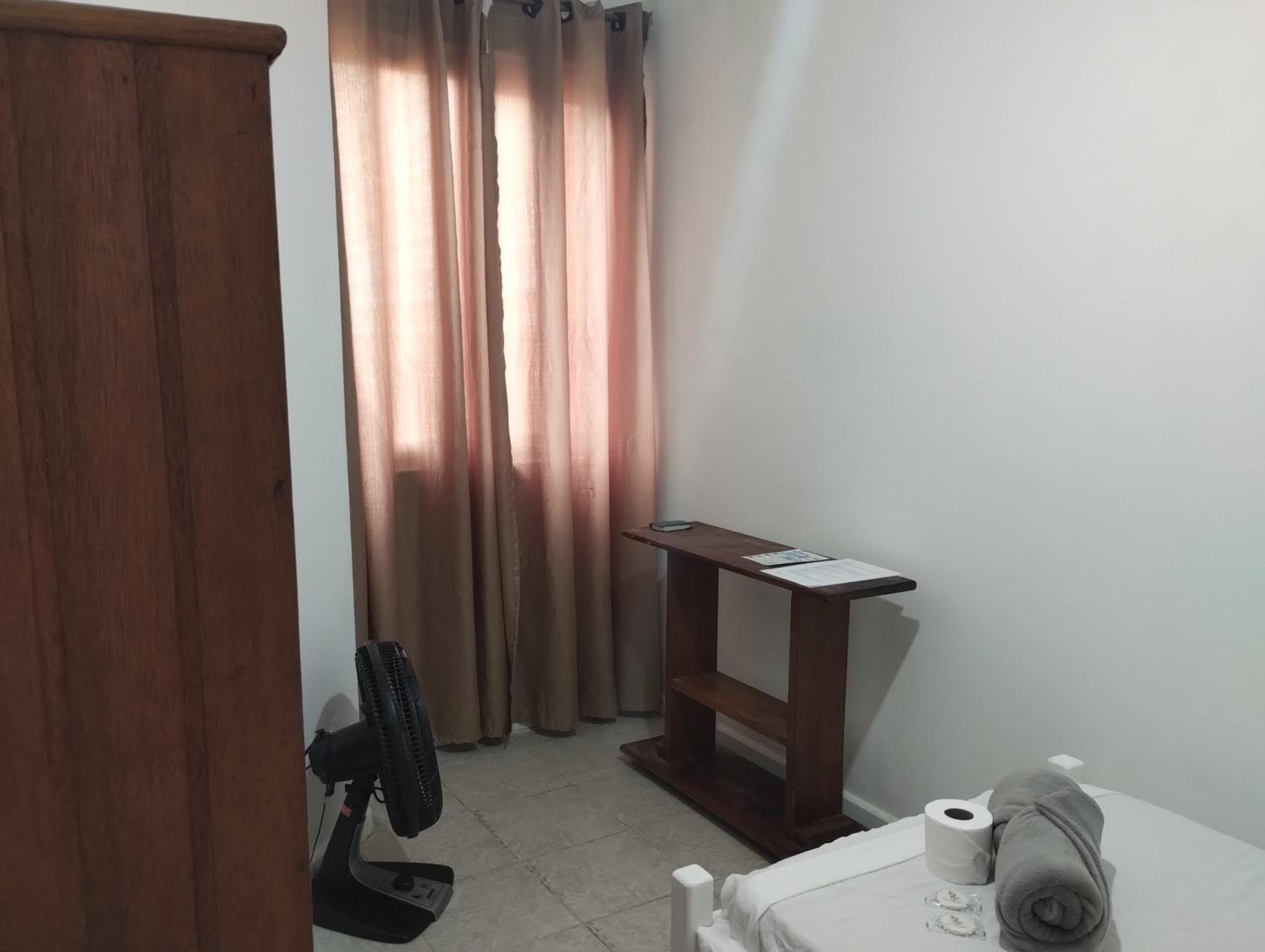 Single Room With Shared Bathroom photo 3