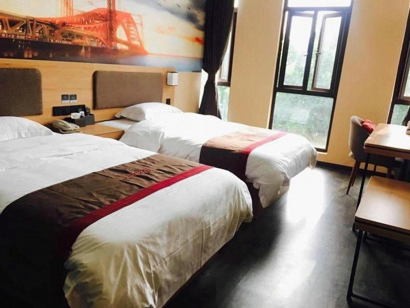 Business Twin Room photo 1
