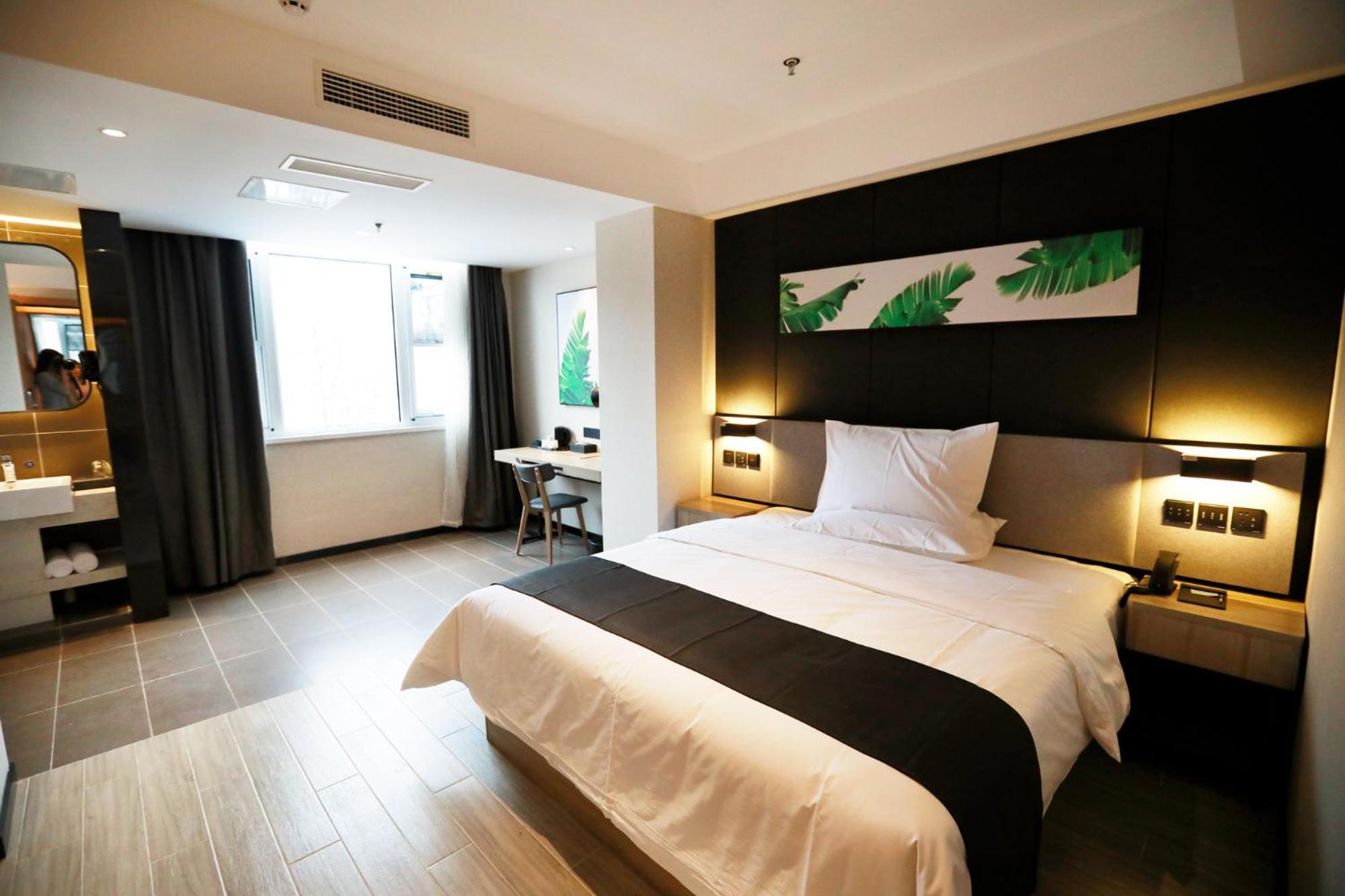 Selected Double Room photo 2