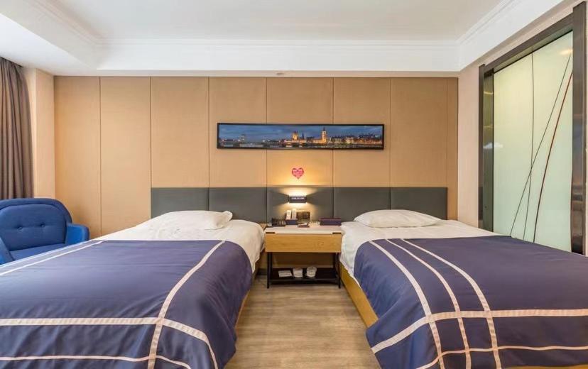 Lanyi Twin Room