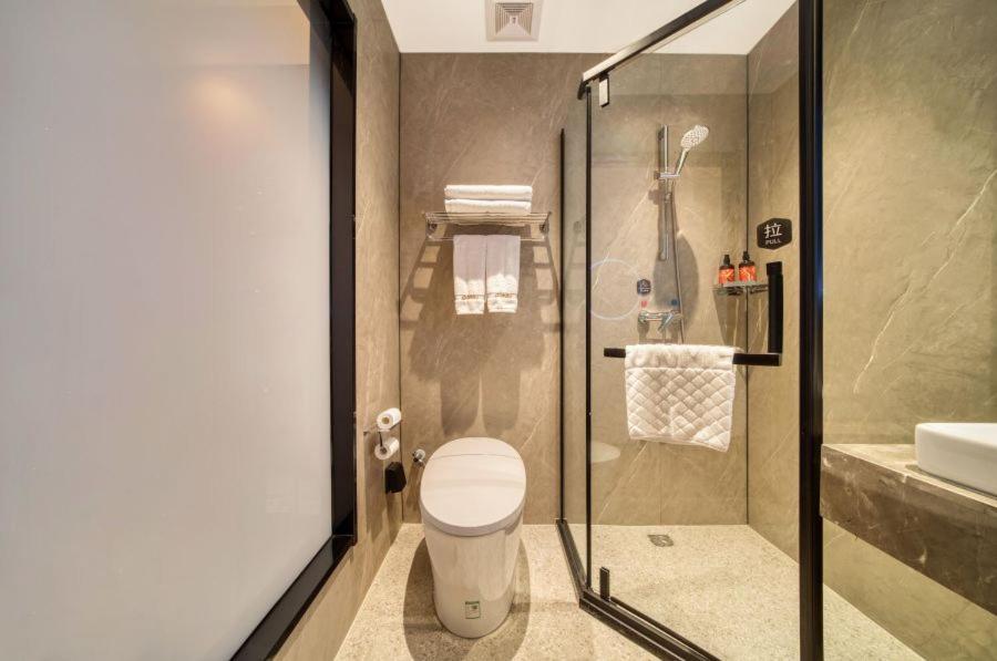 Zero Pressure - Twin Room - Photo 1