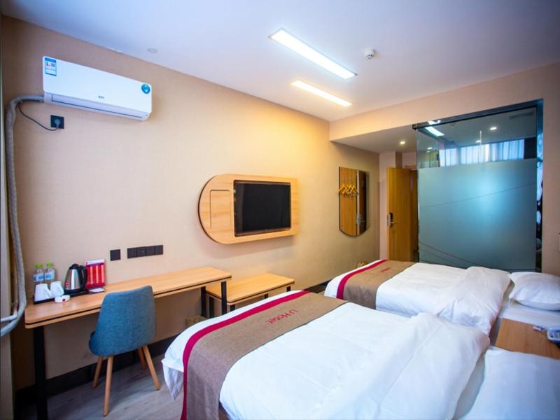 Business Twin Room photo 3