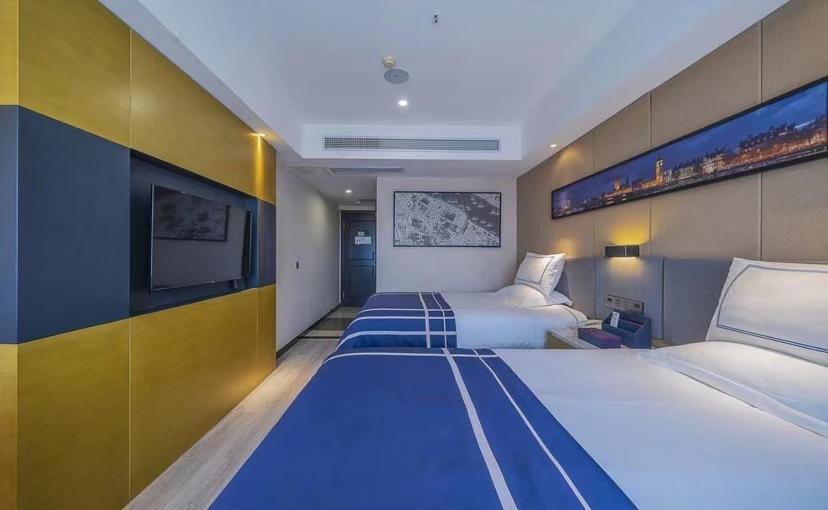 Lanyi Twin Room photo 3
