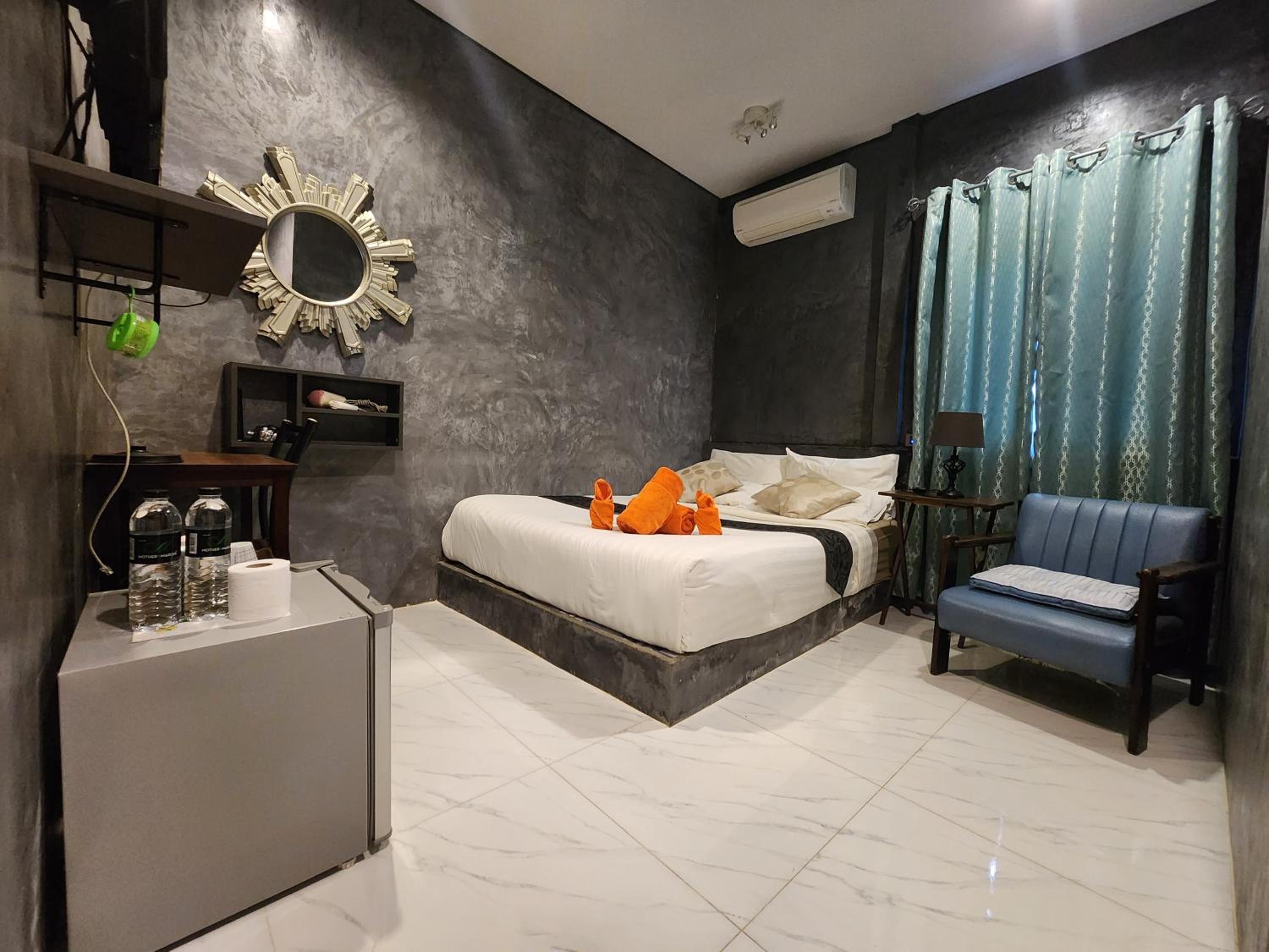 Superior Room with Garden View - Photo 12