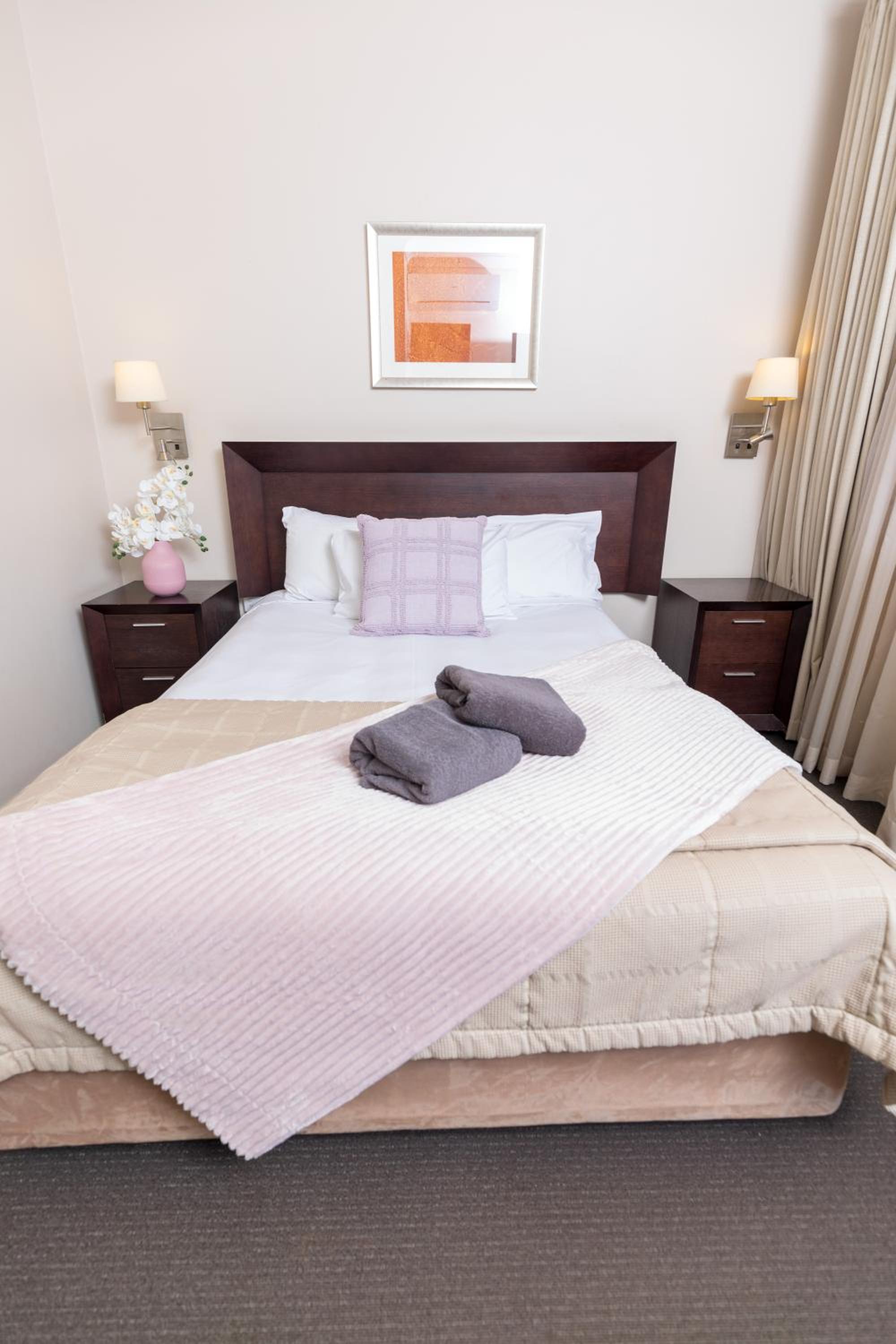Cozy Queen Room photo 3