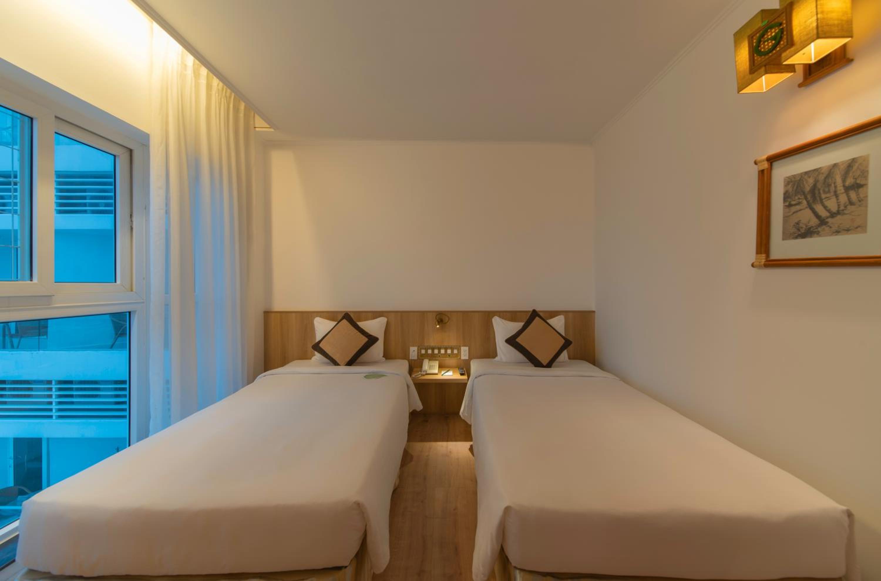 Deluxe Family Room with Sea View photo 2