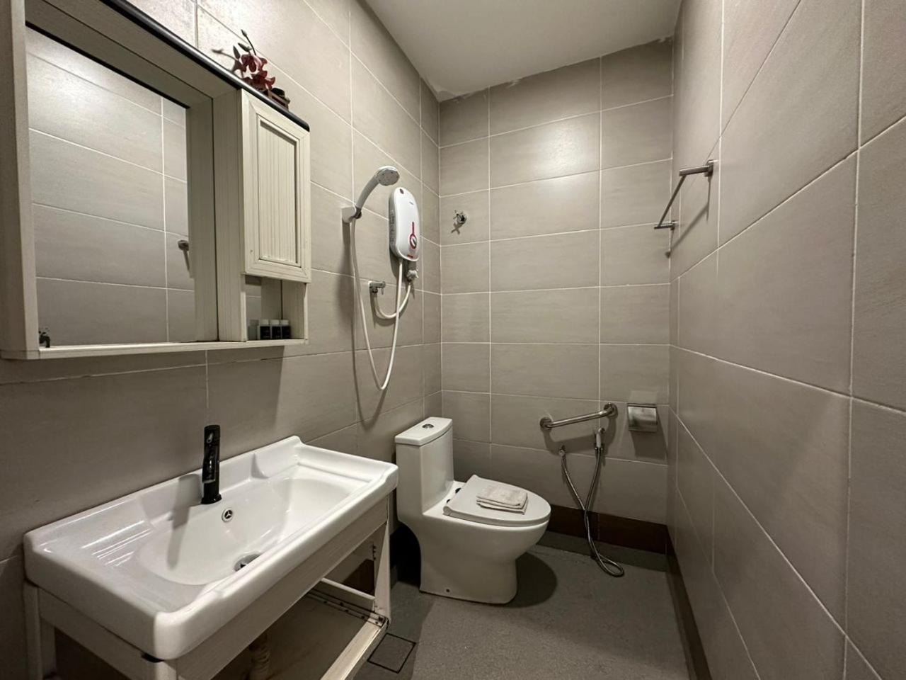 Deluxe Twin Room - Photo 4
