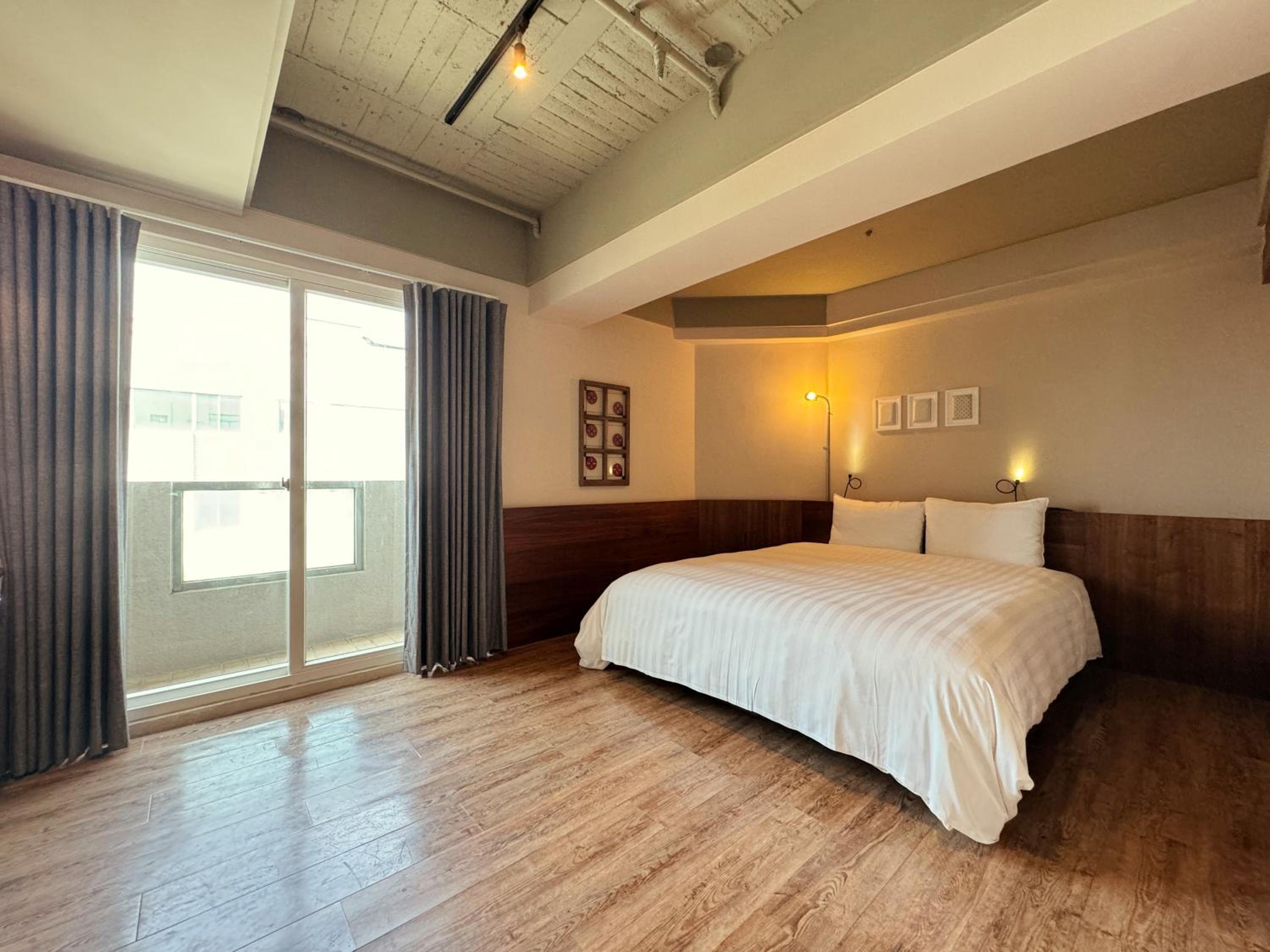 Deluxe Double Room with Balcony