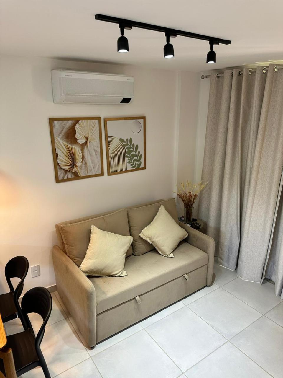 One-Bedroom House photo 1