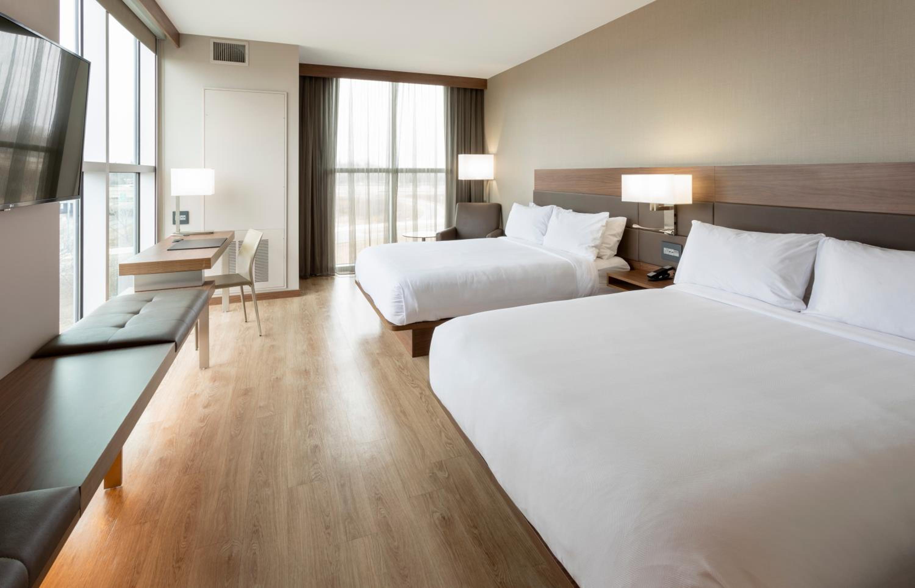 Queen Room with Two Queen Beds - Hearing Accessible