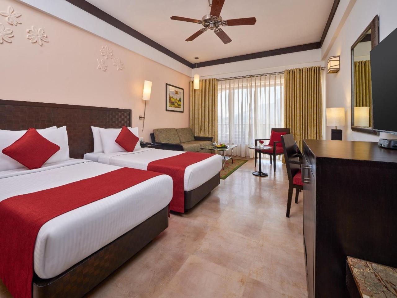 Classic Deluxe Twin with 20% off on Session on Spa , Food & Beverages and complimentary Access to Water Park Rides - Photo 4