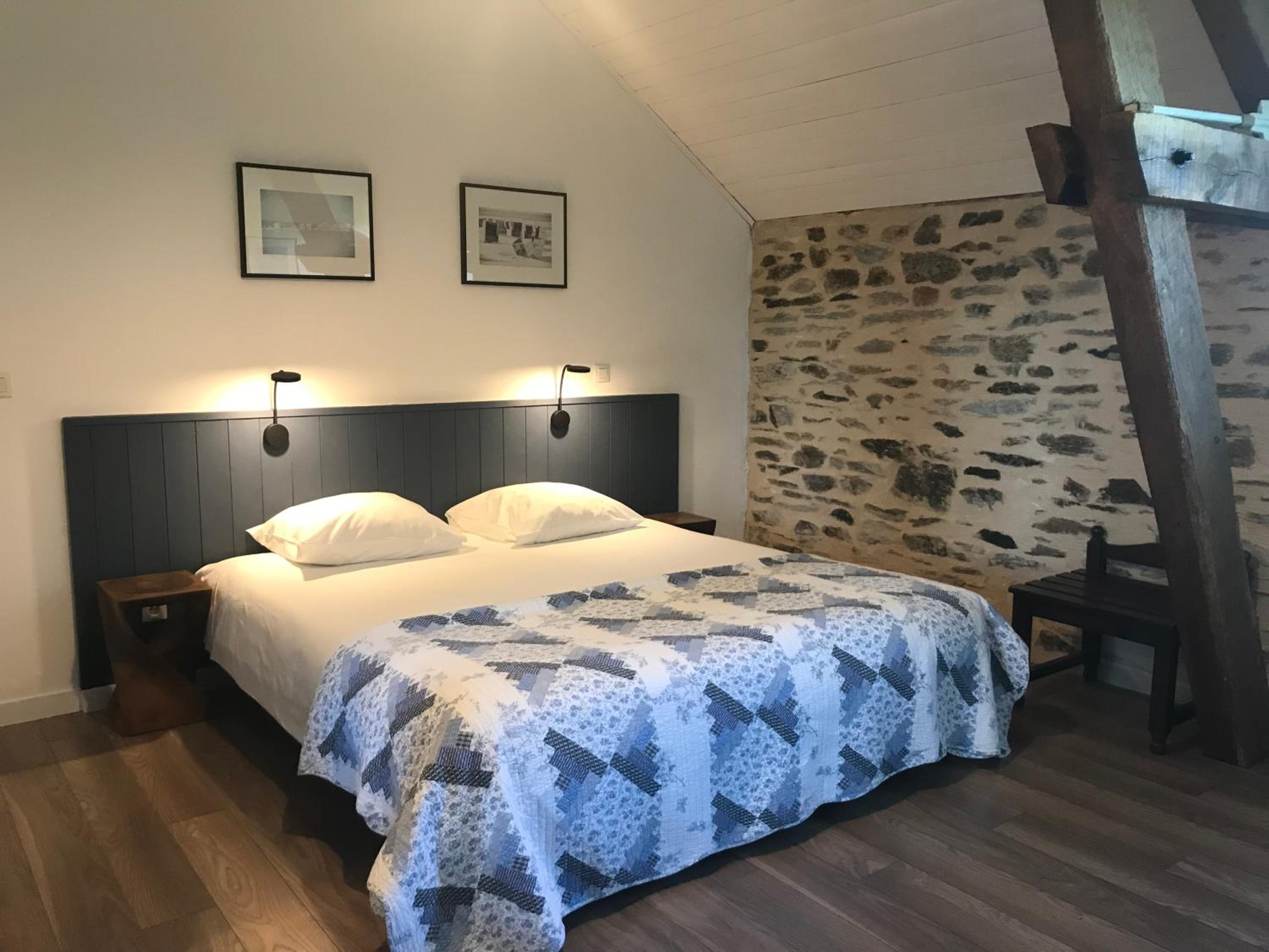 Double or Twin Room with Bathroom photo 1